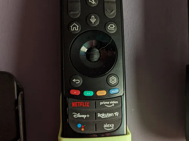 LG OLED TV C1/C2 Magic Remote holder - wall