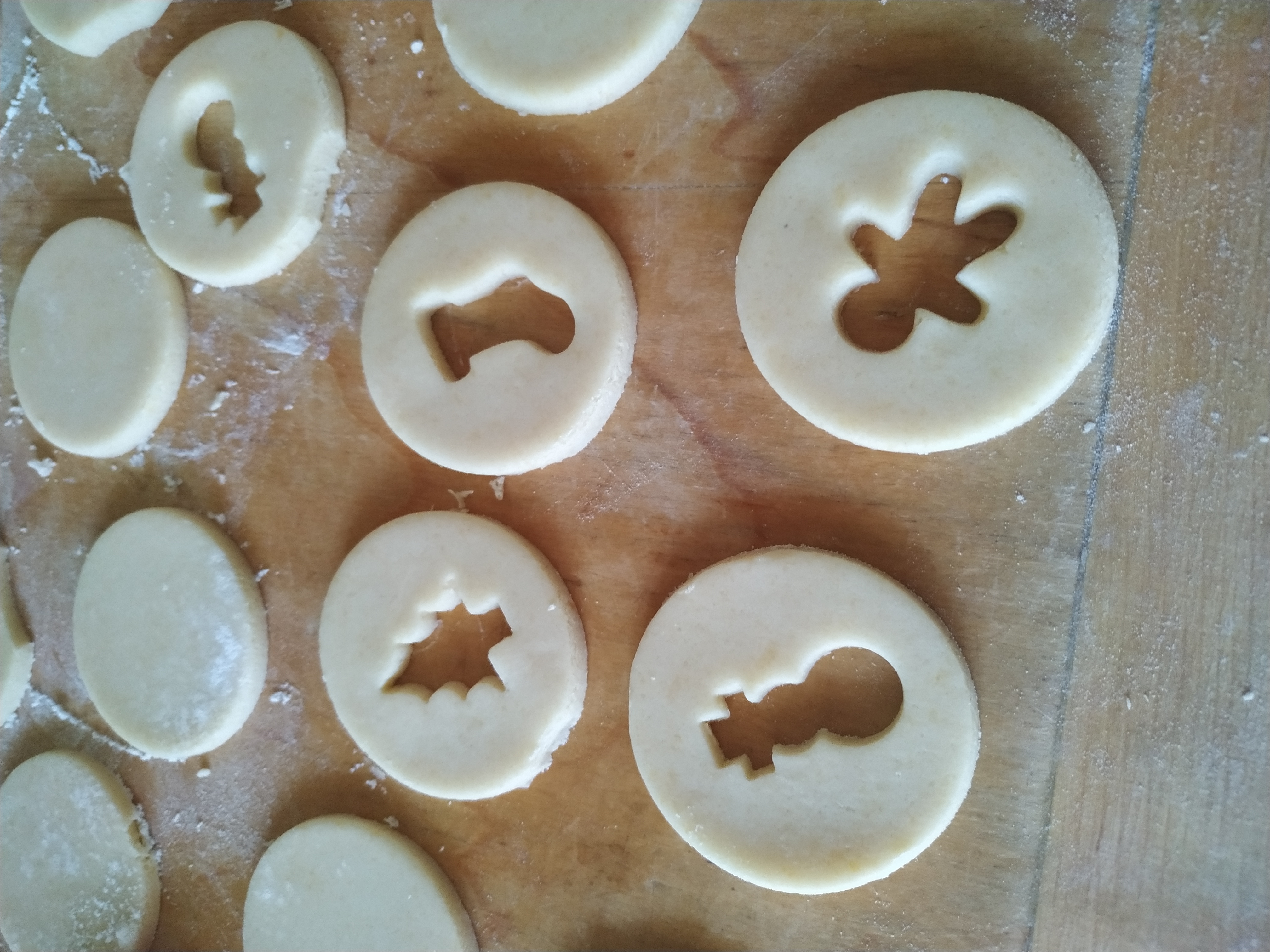 Christmas Linzer Cookie Cutter