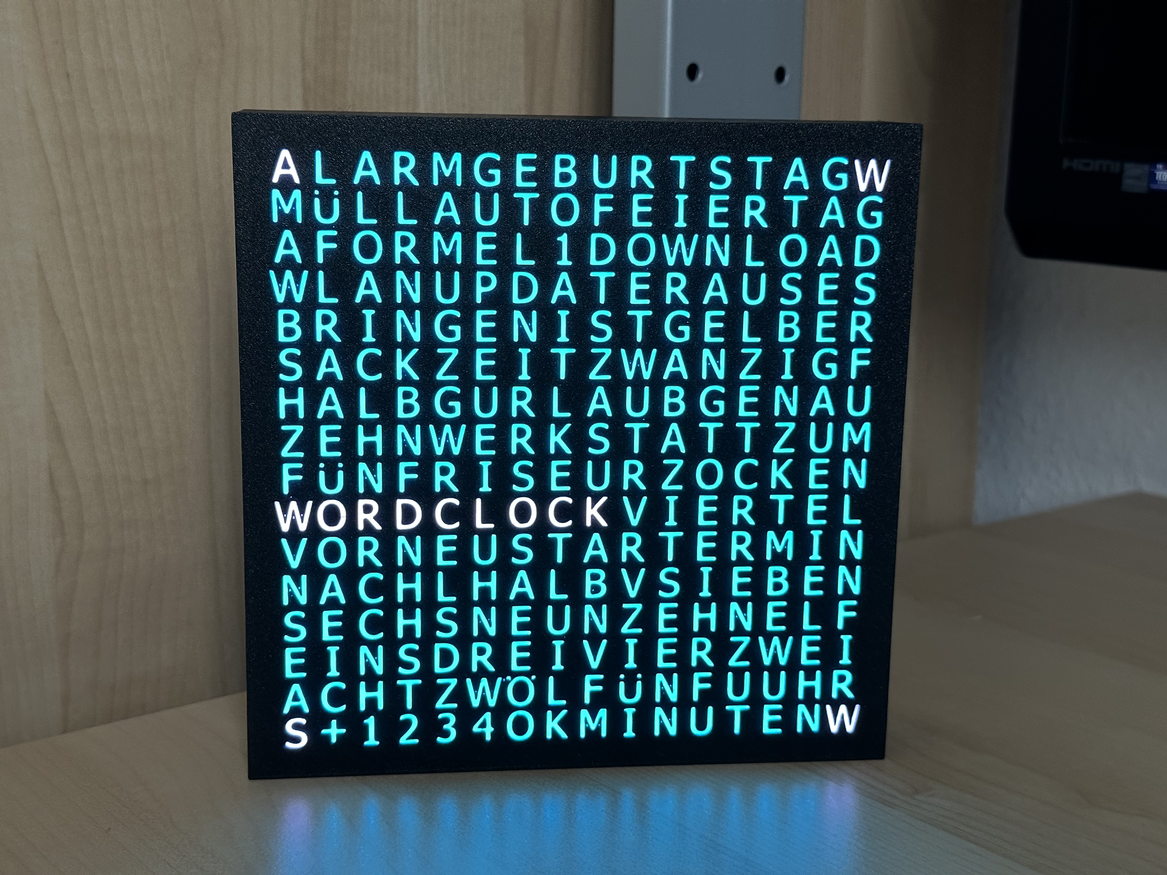 Miniatura 9 do modelo 3D WordClock 16x16 LED matrix