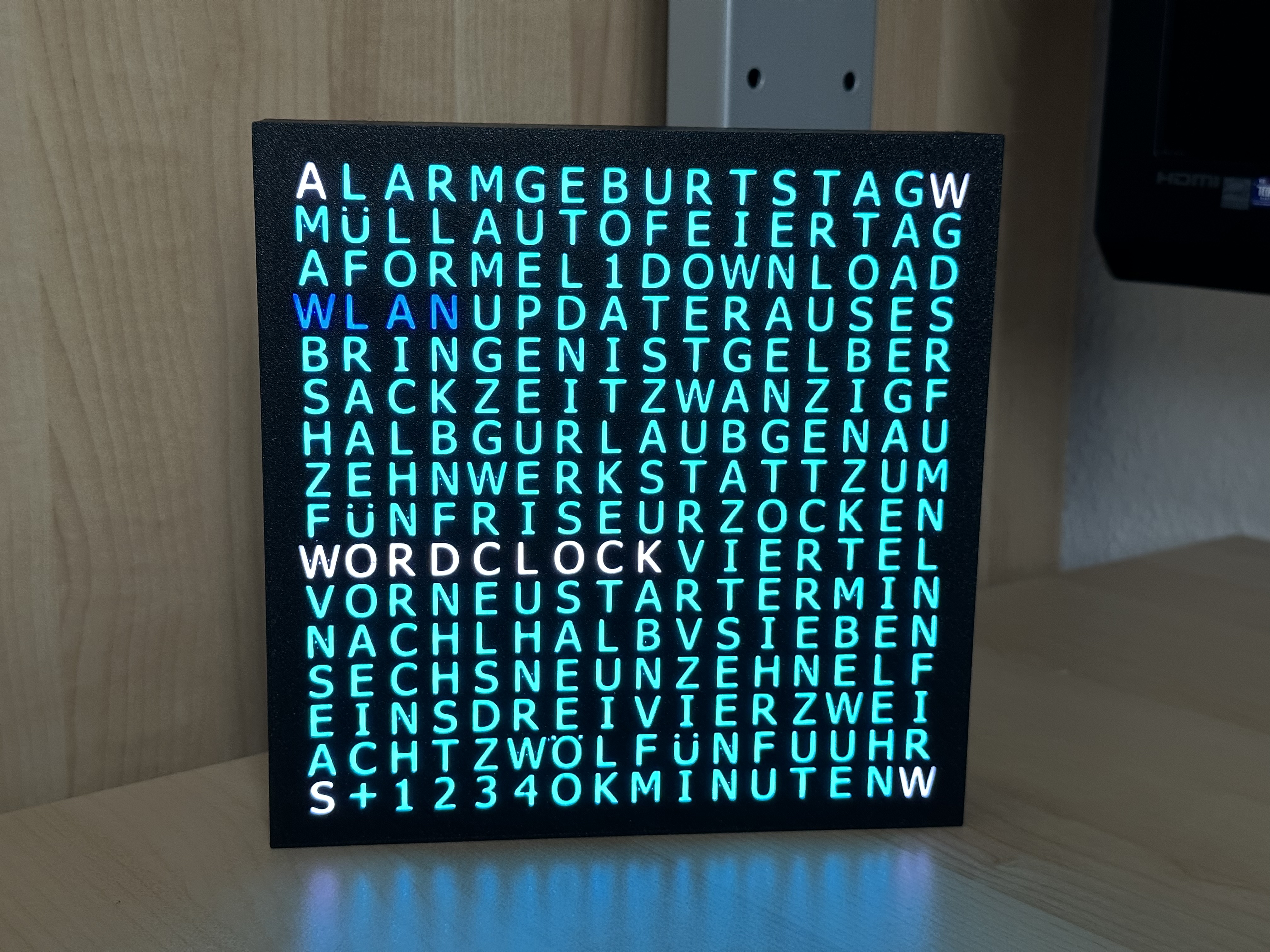 Miniatura 10 do modelo 3D WordClock 16x16 LED matrix