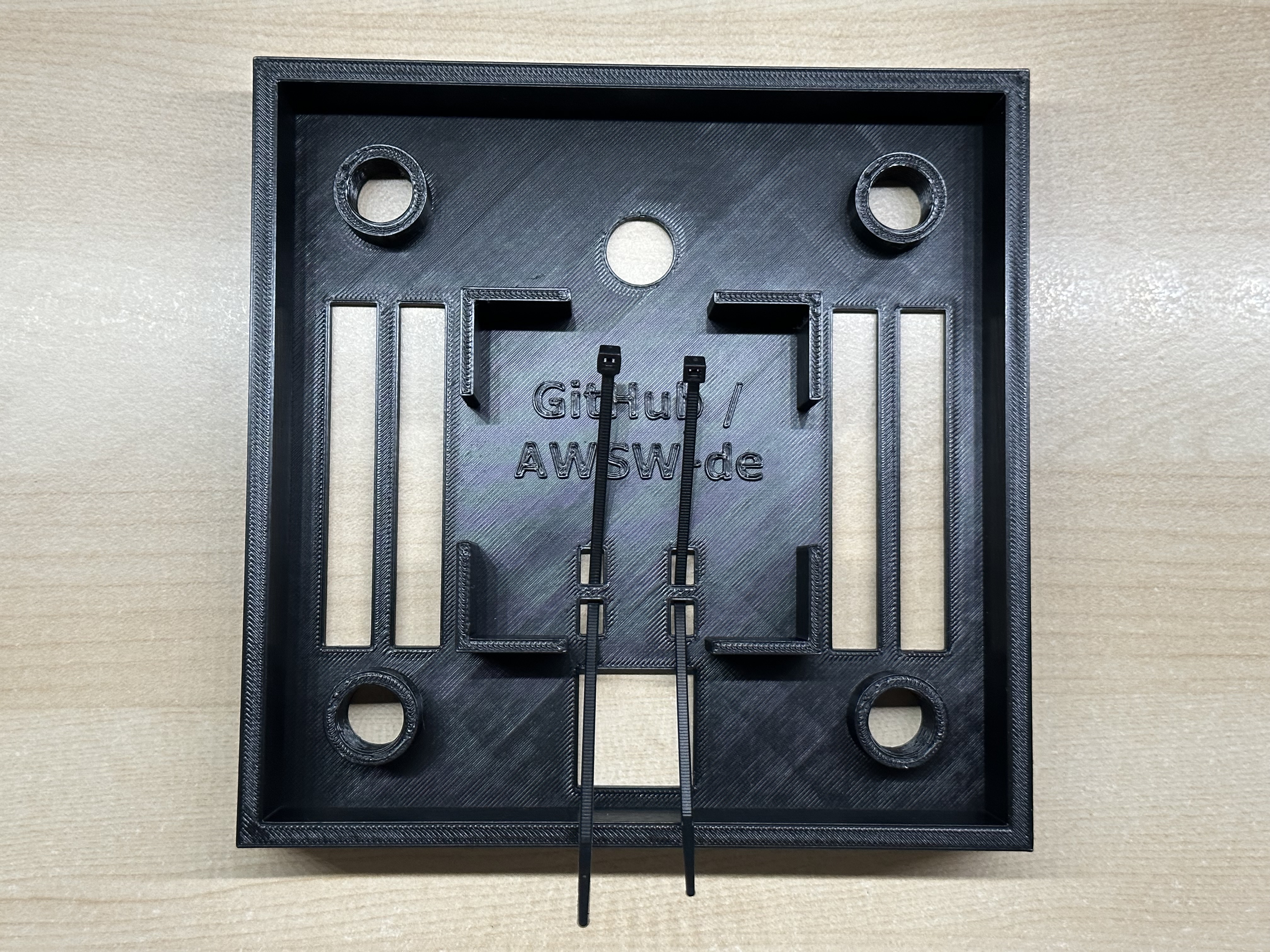 Miniatura 23 do modelo 3D WordClock 16x16 LED matrix
