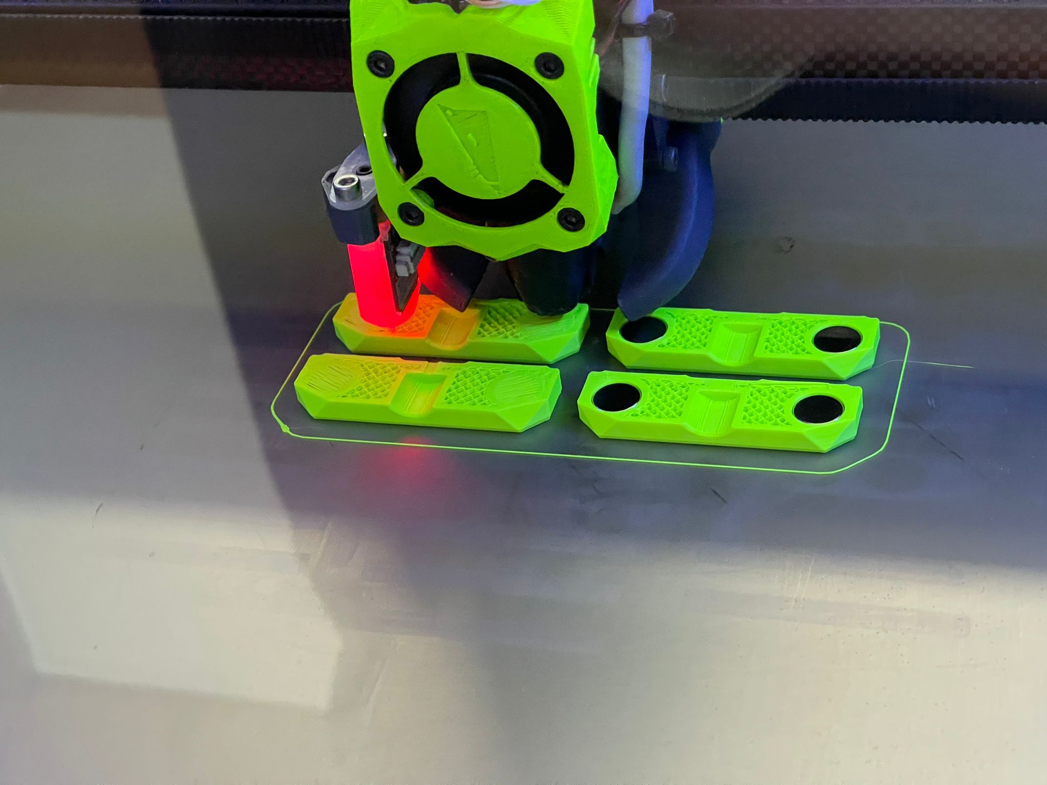 Ratrig Vcore3 Enclosure 2.0 modded Magnet Holder