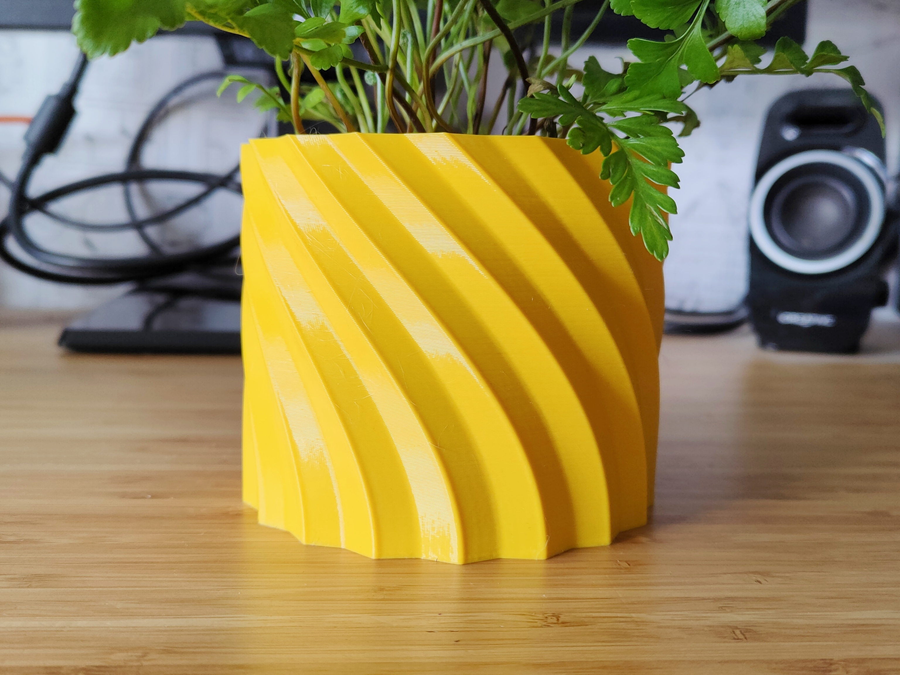 Spinning Spiral Pot and Planter 2 - Vase mode