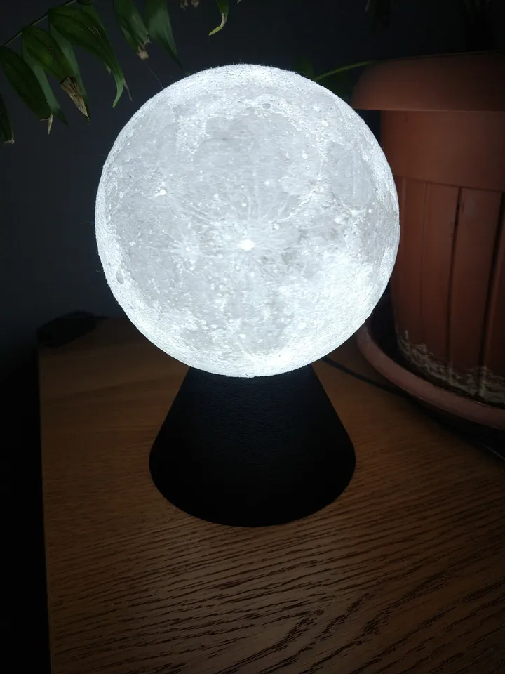 Lithophane Moon Lamp with G9 bulb mount by Mikołaj, Download free STL  model