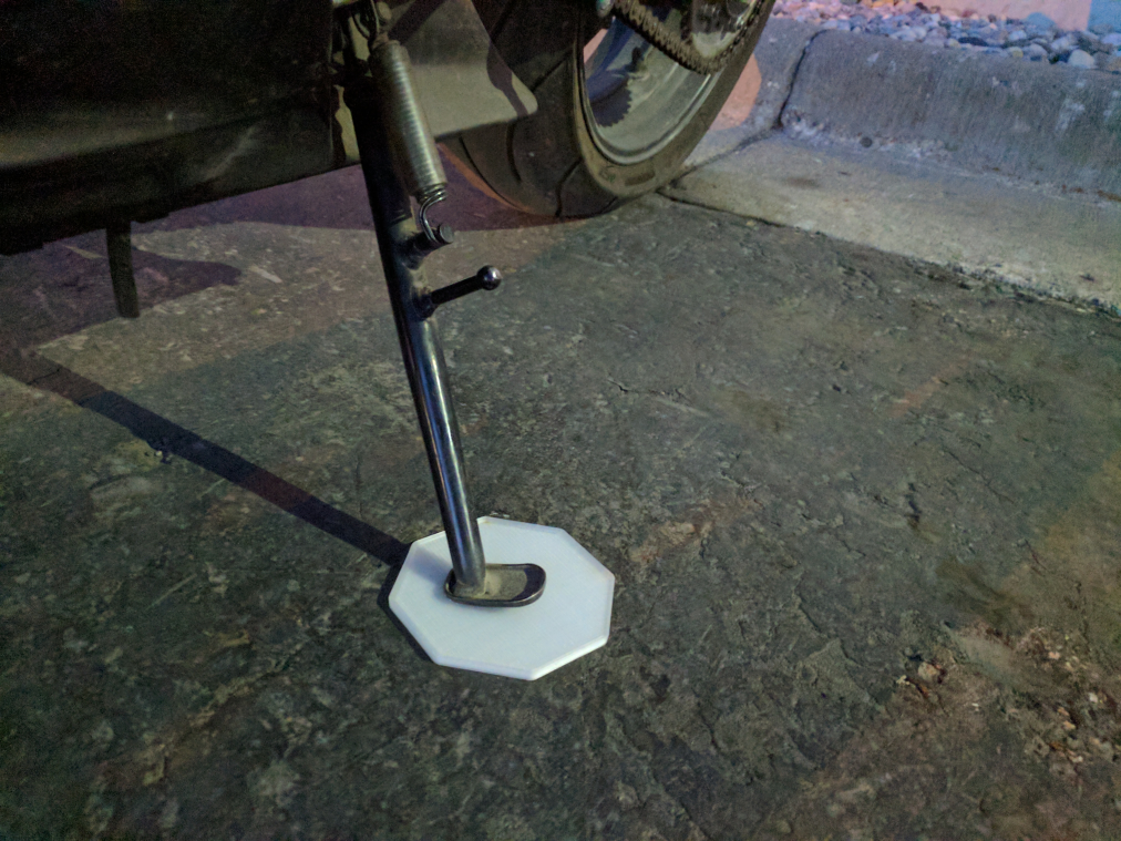 Motorcycle Kickstand Pad / Puck by meie1kyl Download free STL model