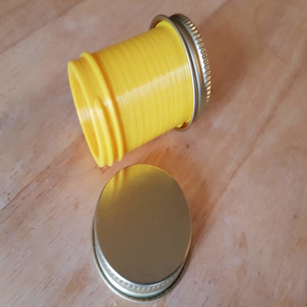 Waterproof case reusing growler lids