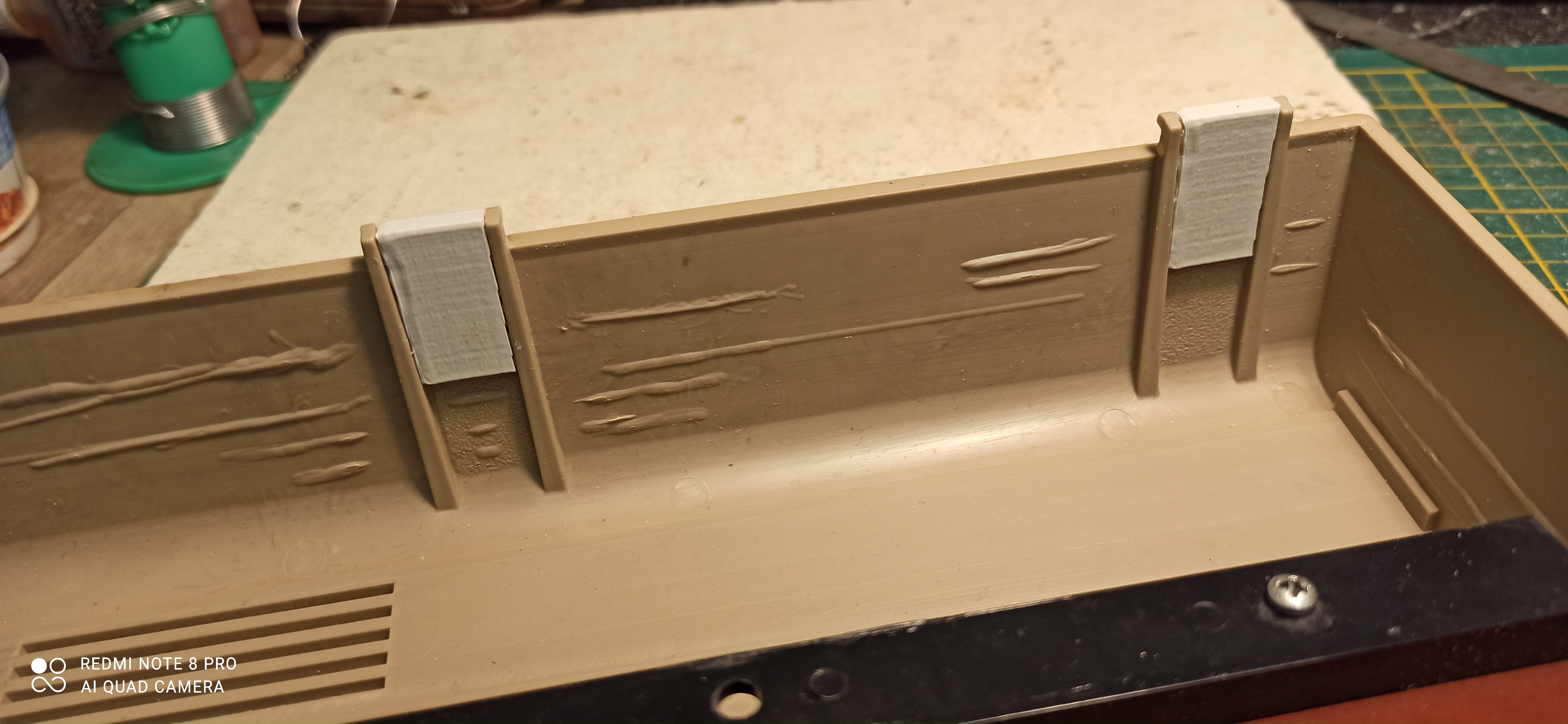 C64 Breadbin Case Fixing Part Set — thumbnail 2