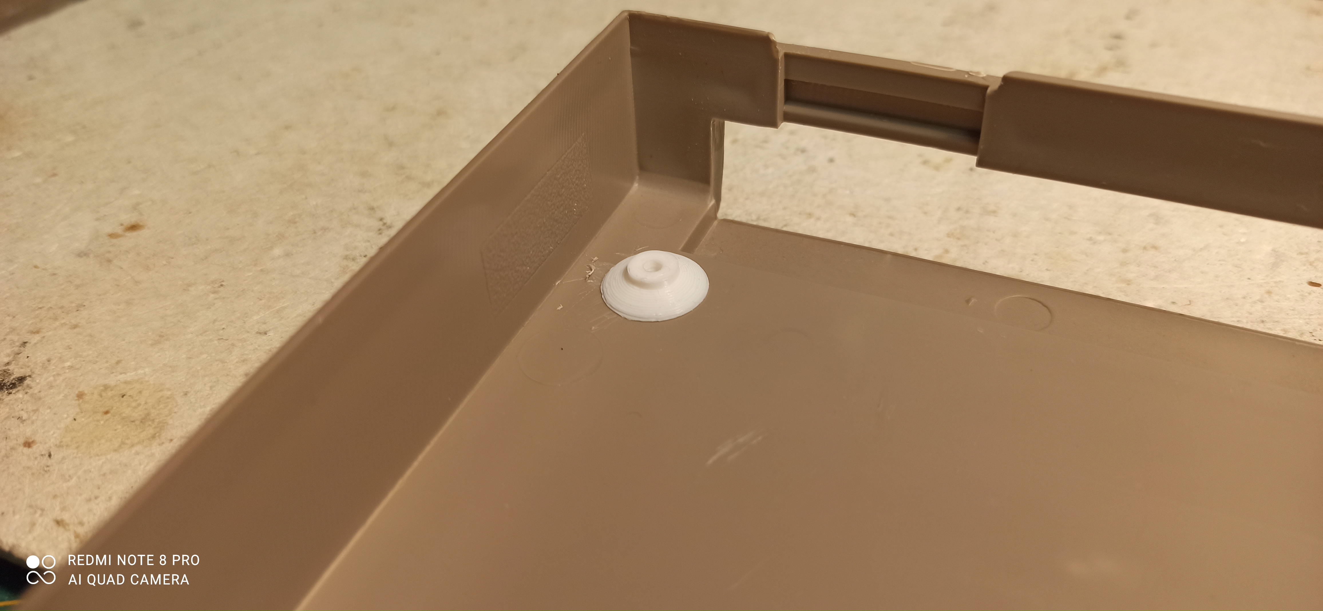 C64 Breadbin Case Fixing Part Set — thumbnail 3