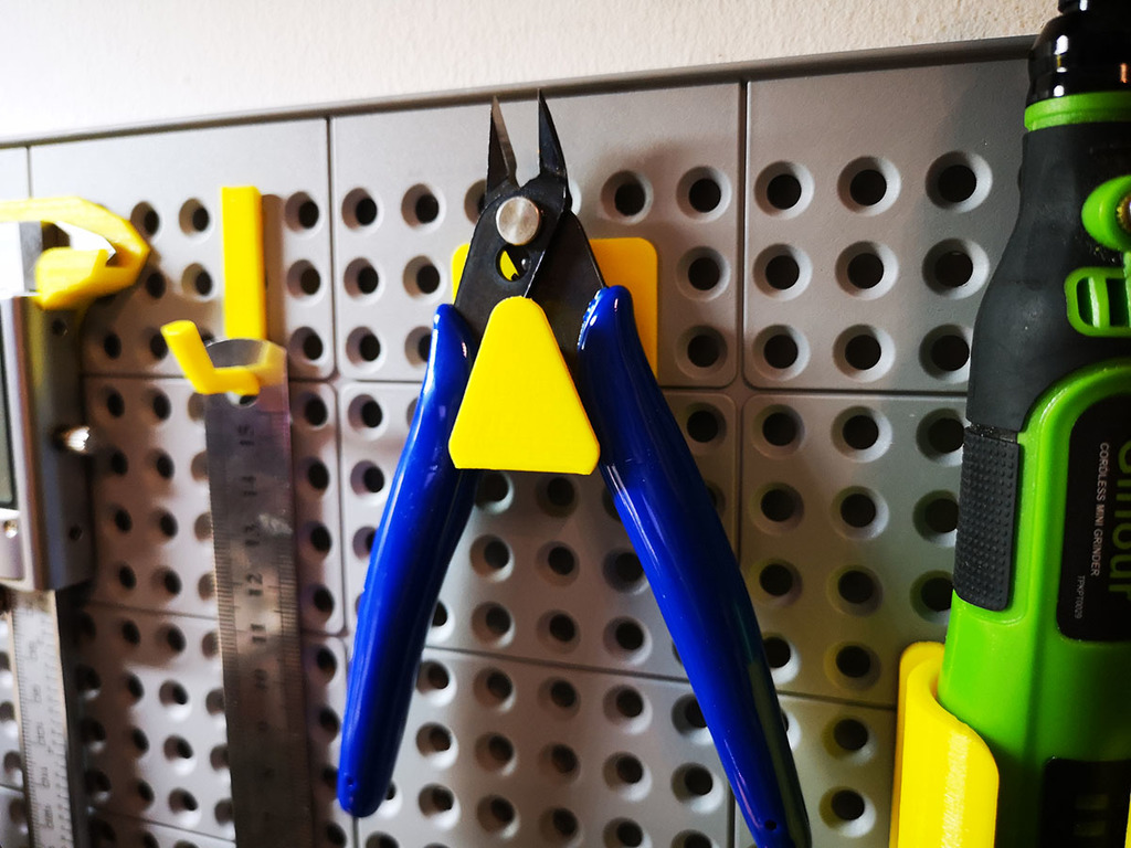 Pliers and shears holder for Keter Pegboard by ciubecca Download free