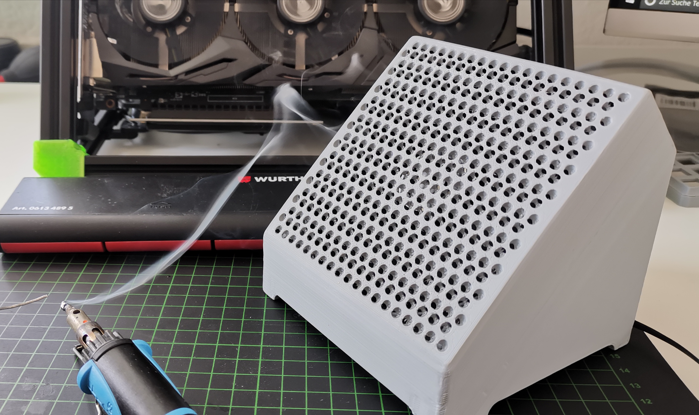 FanProject another soldering fume extractor with a MacProgrill by