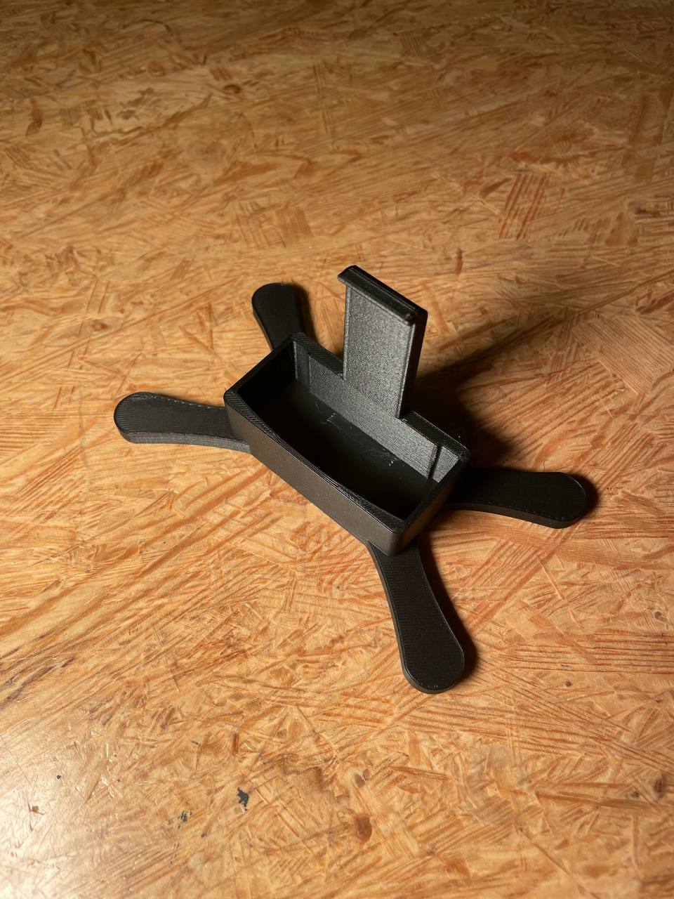10-tlg. Sprüh-Clip Set Mit Basis - Halteständer Für Modellbau & Lackieren