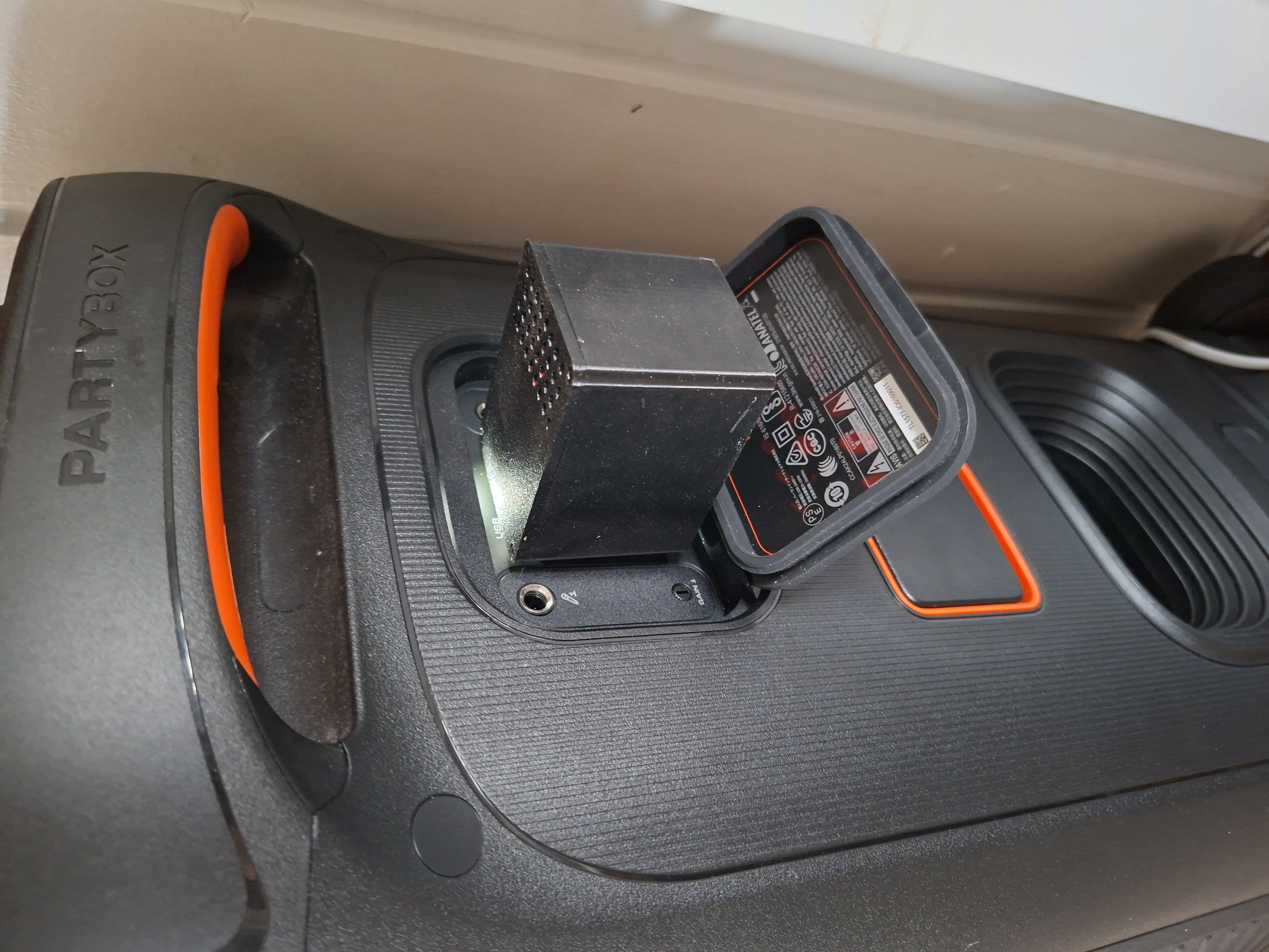 ESP32 enclosure for JBL Partybox 320