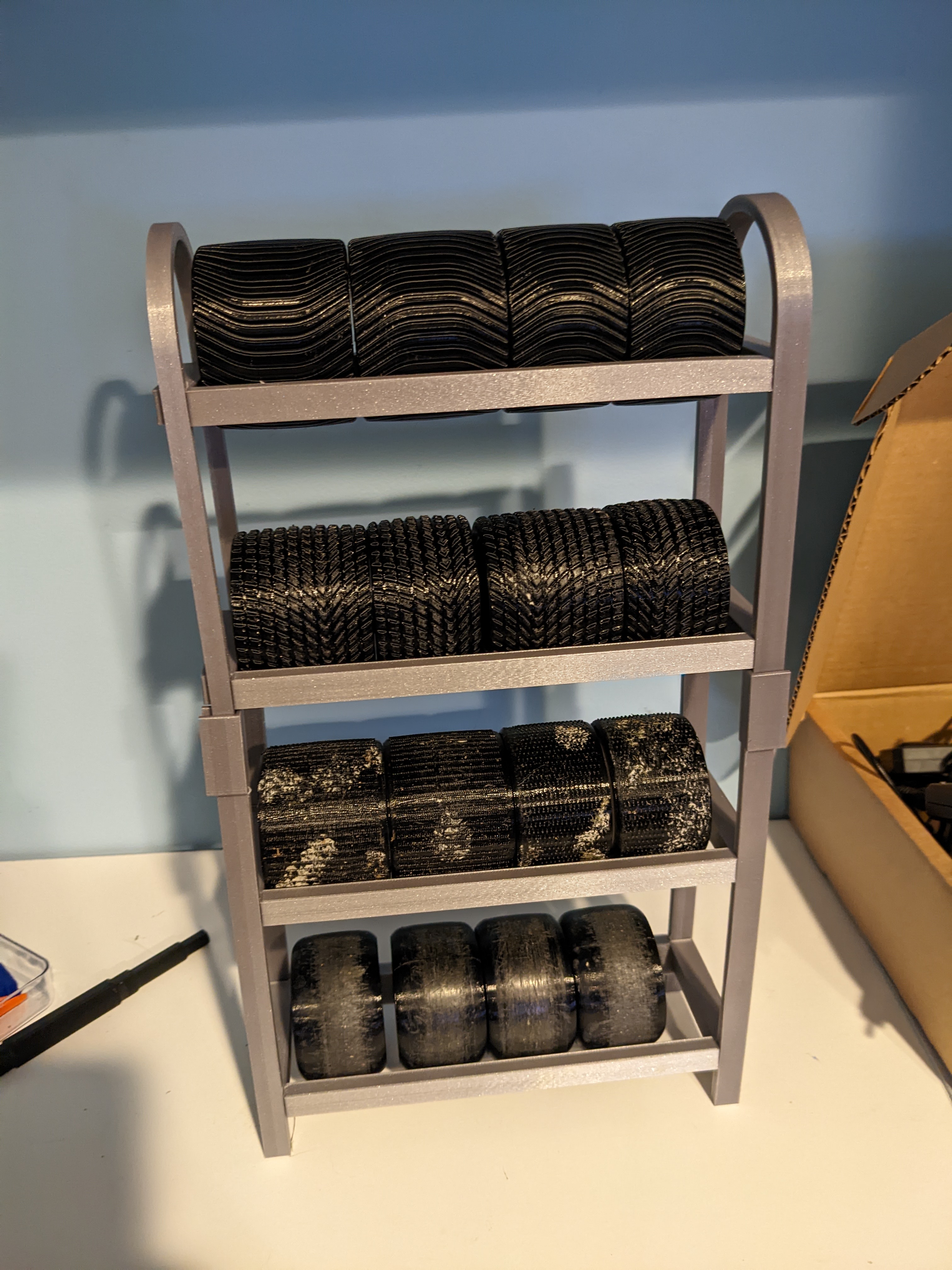 Customizable Stackable 1/10 Tire Rack for OpenRC
