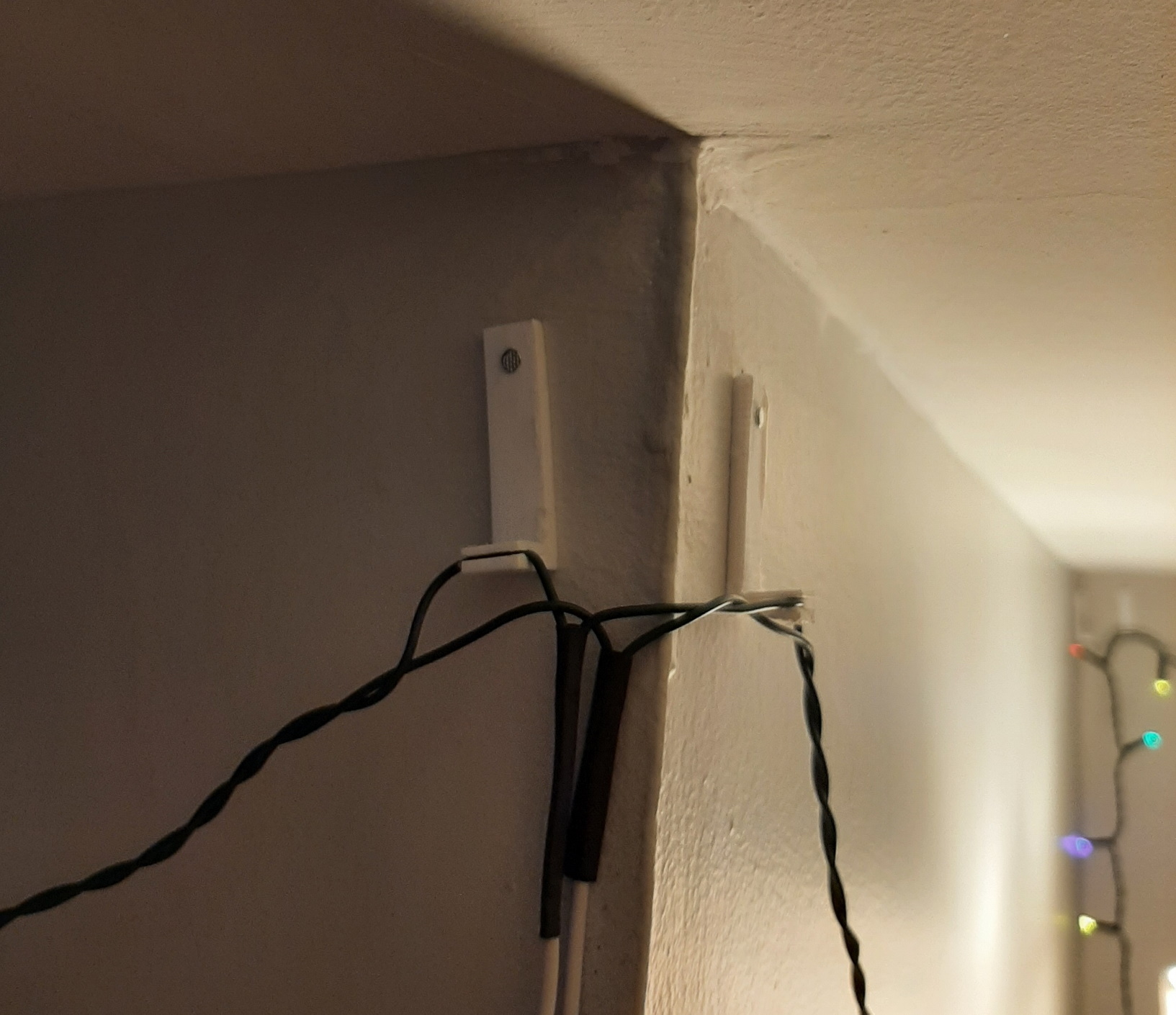 Indoor Christmas light hanger
