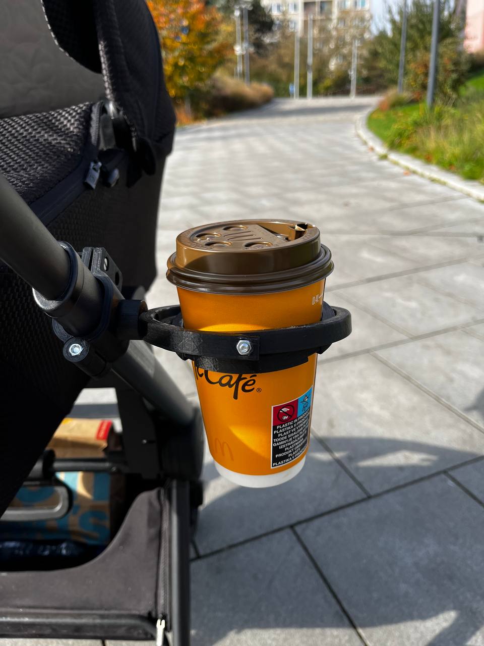 Customizable gyro cap holder