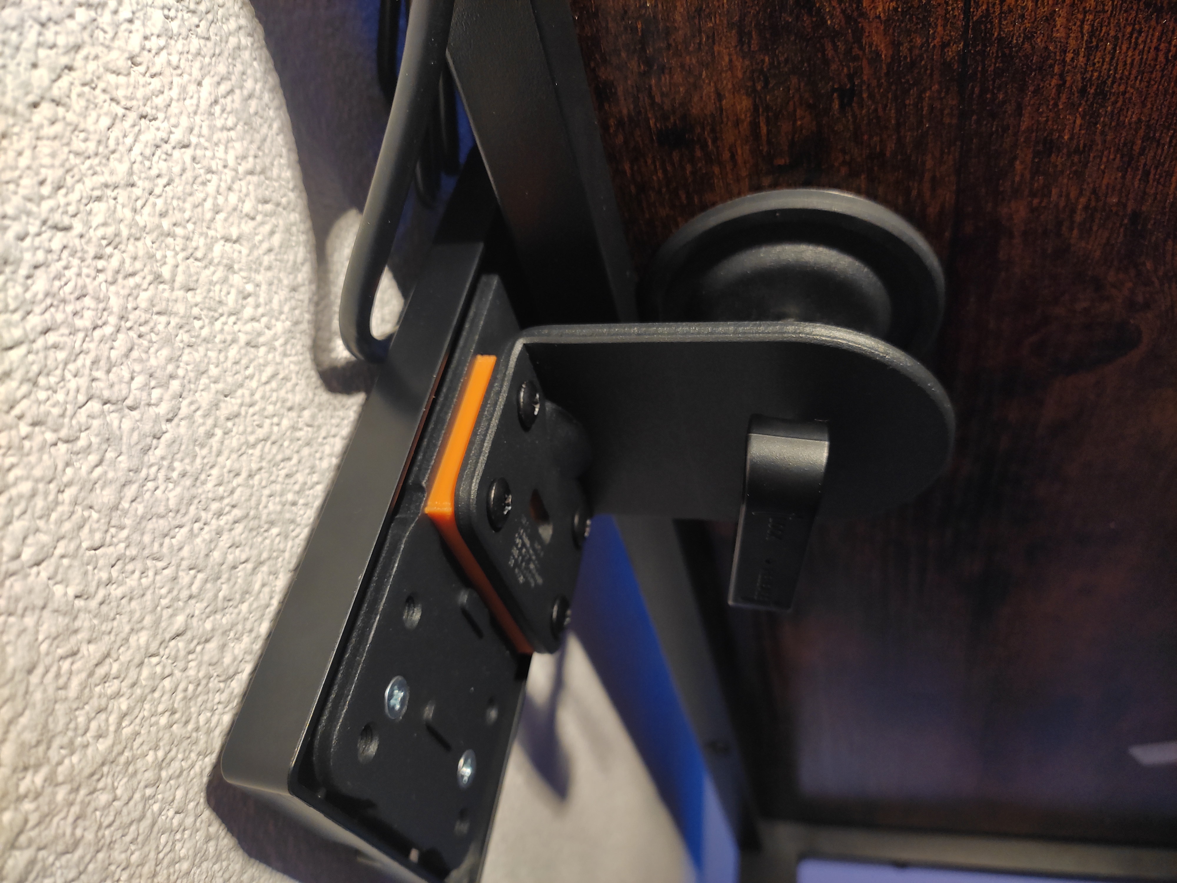 Spacer for Samsung Space Monitor desk clamp