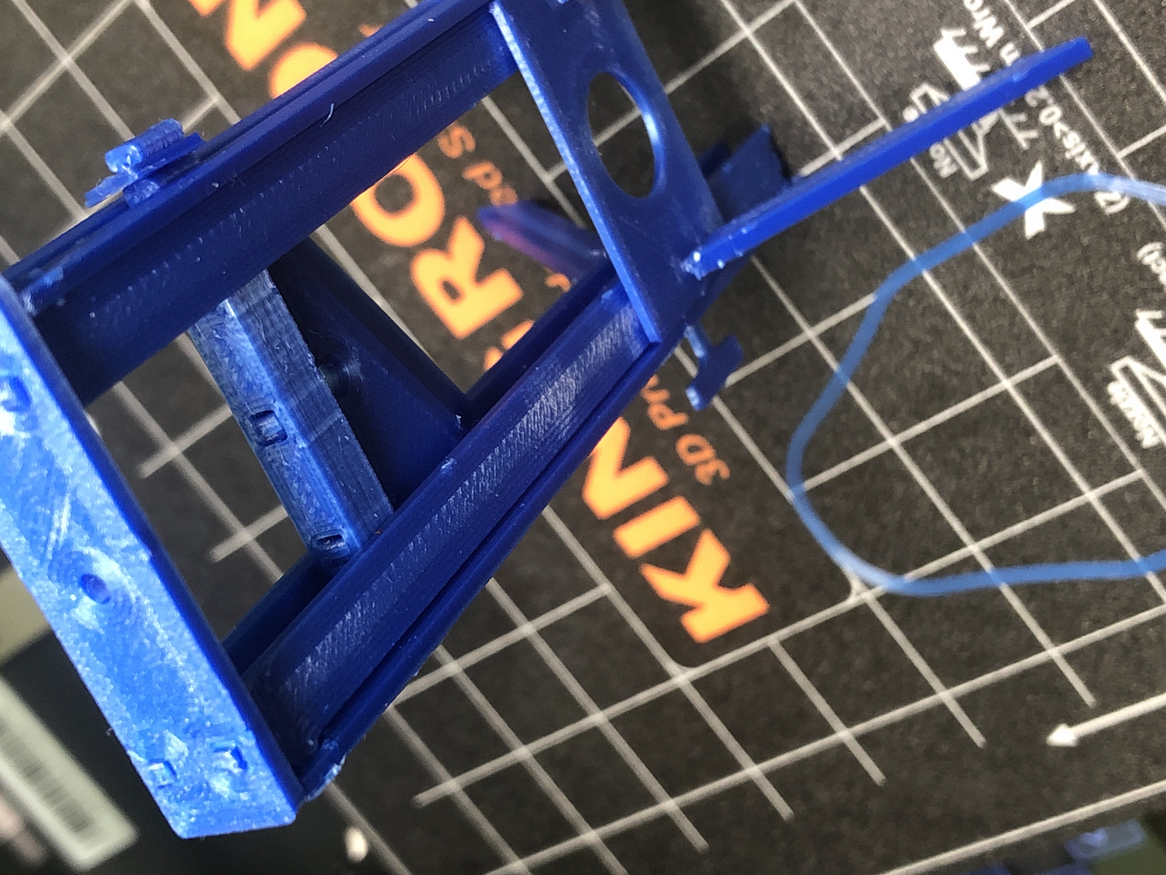 Guillotine kit card model blade holder fix