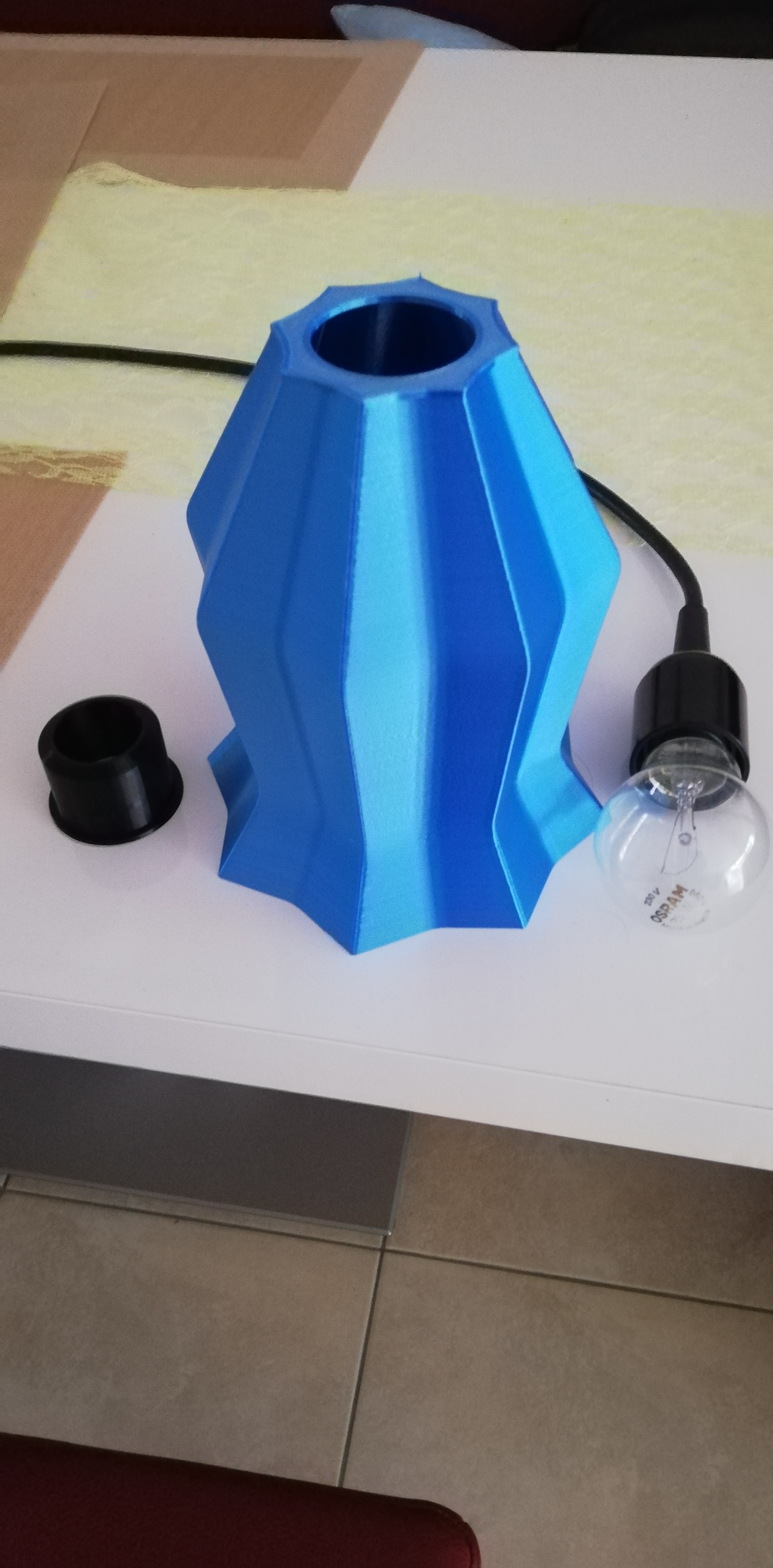 Lampenschirm für Standard Fassung ; Lampshade for standard lamp socket.
