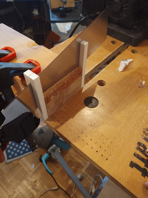 Crosscut miter insert for portable work bench