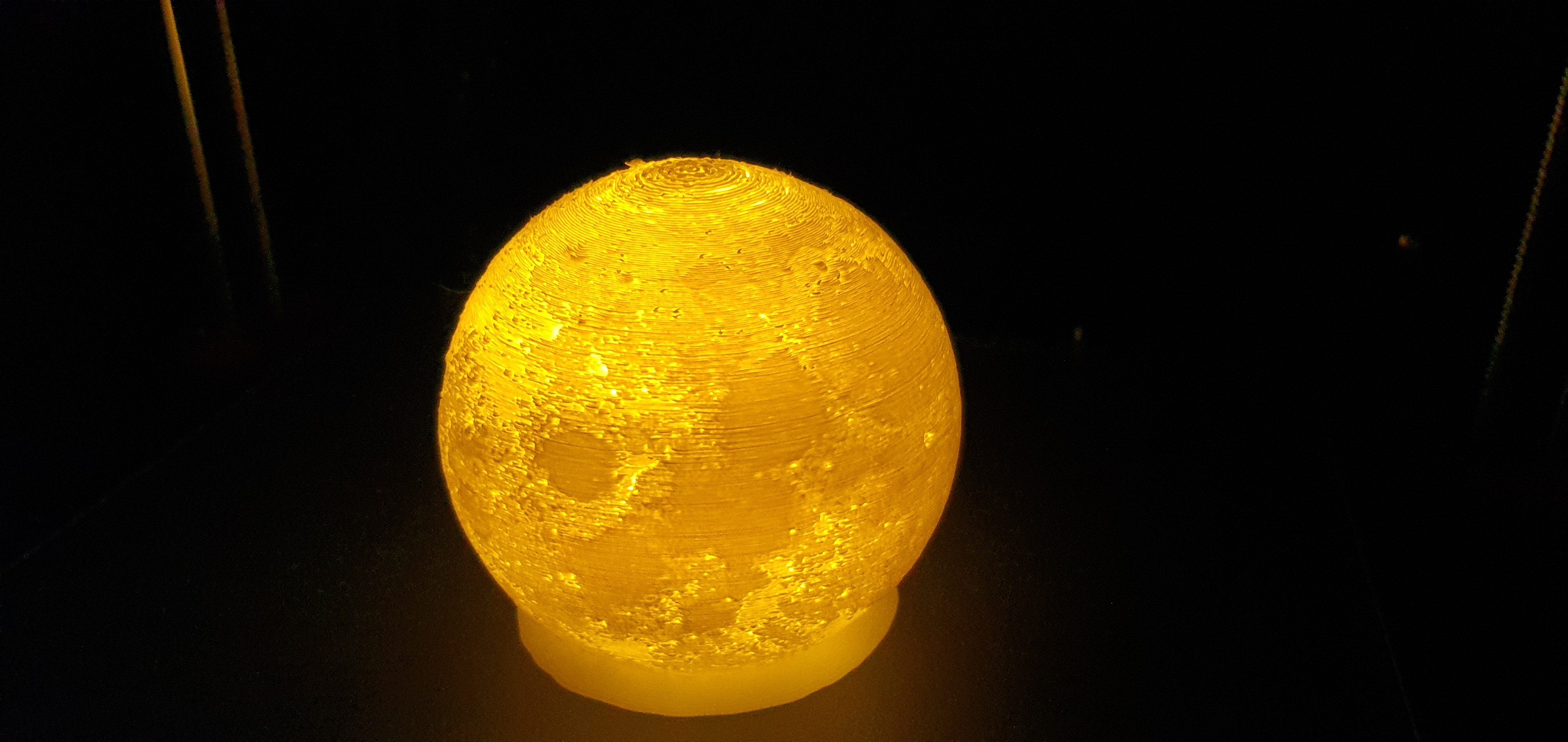 Miniatura 4 do modelo 3D Moon Lamp LED Tealight