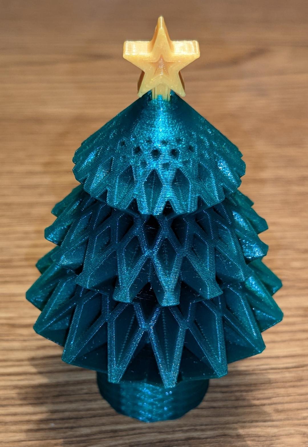 Christmas Tree Decoration par 1nvadertim | Téléchargez gratuitement un ...