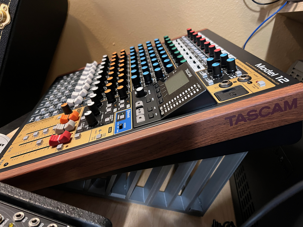 SYNTRX or Tascam Model 12 Stand - Updated by RobertusMaximus