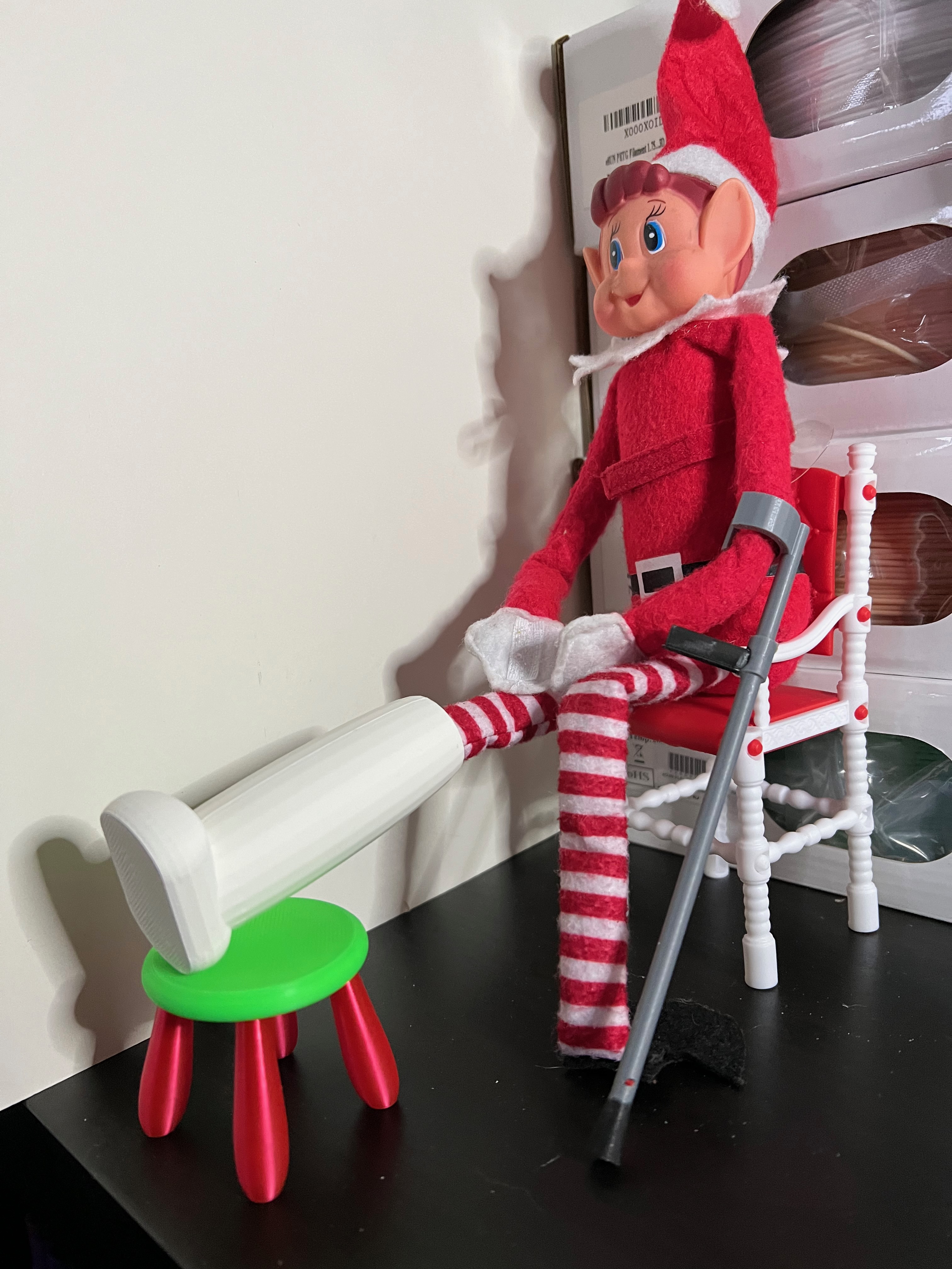 Elf on the shelf - Plaster Cast & Crutch