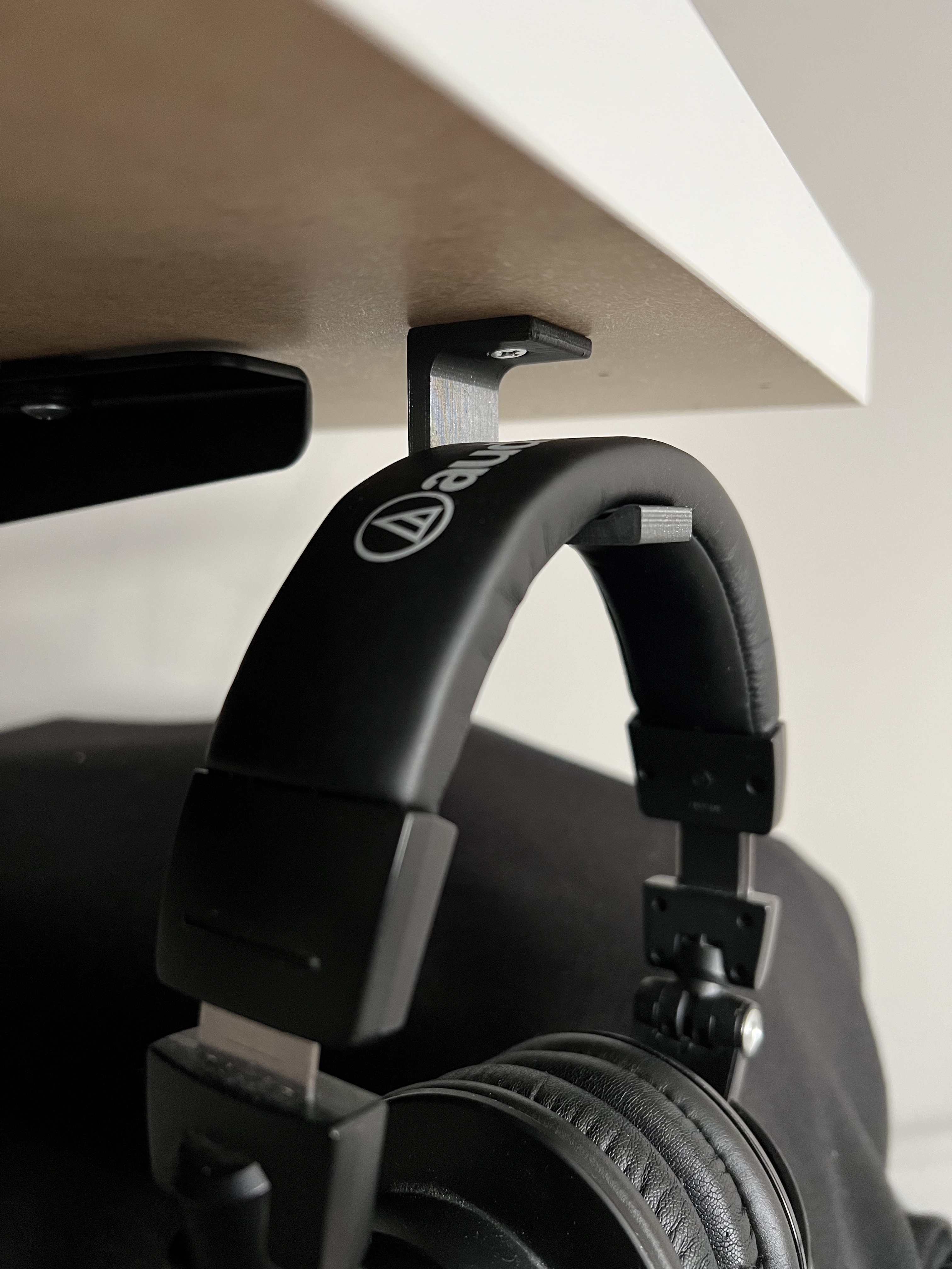 Simple Under-Desk Headphone Holder