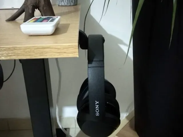Desk Headphone Holder