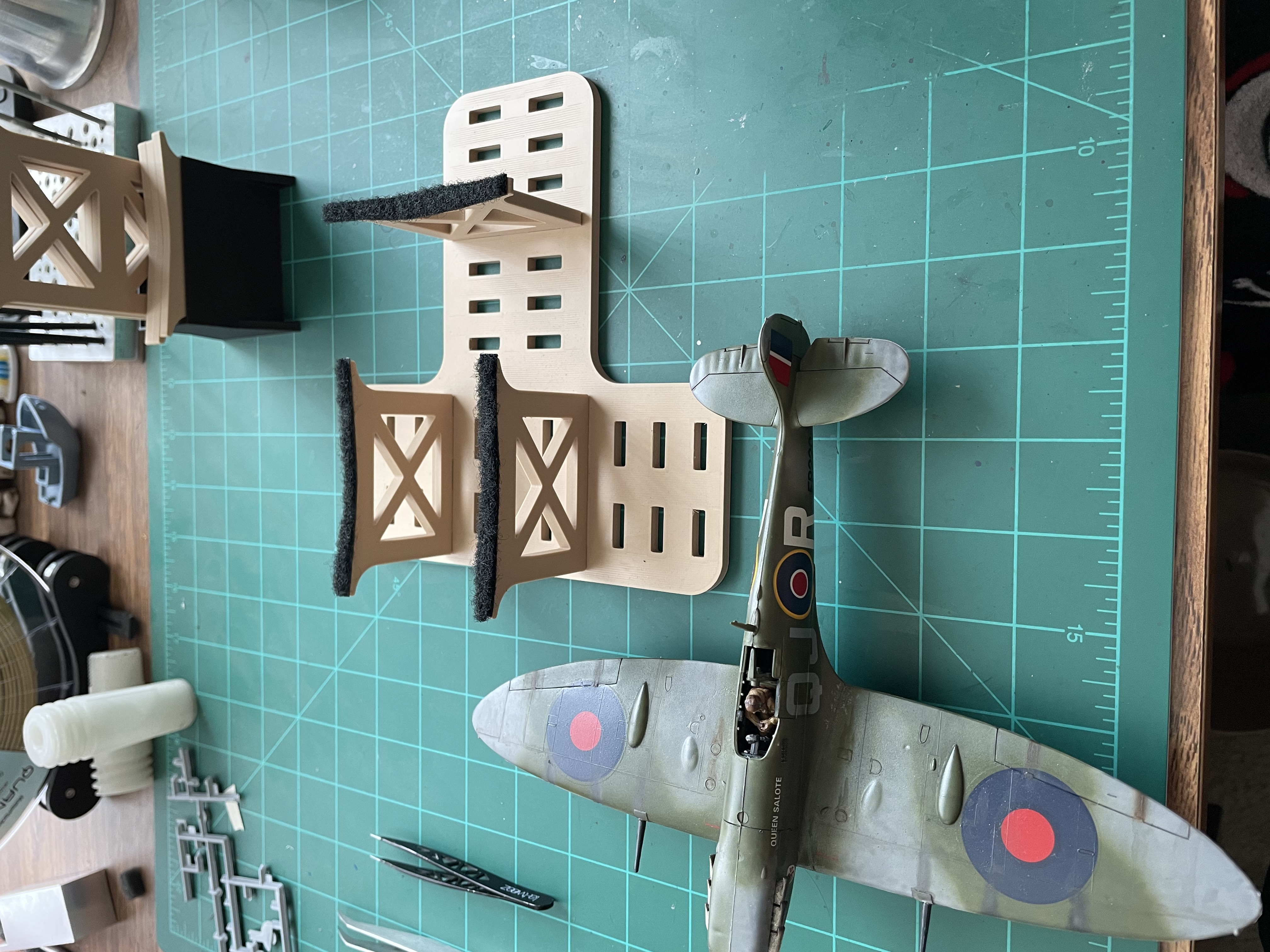 Miniatura 2 do modelo 3D Model Plane Build Stand