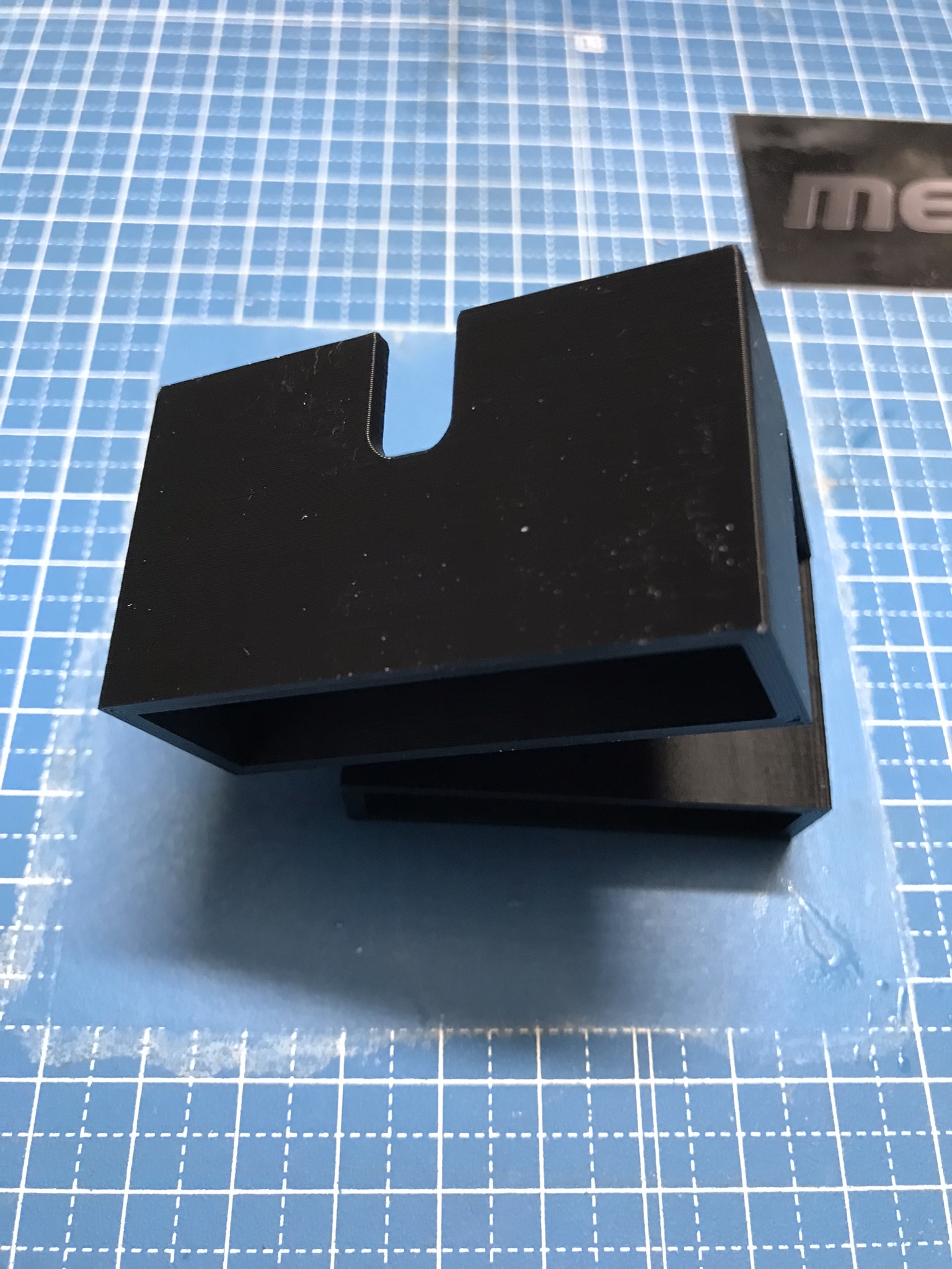 Anycubic Photon Mono 4K Drip Hook Mount by medyk3D | Download free STL ...