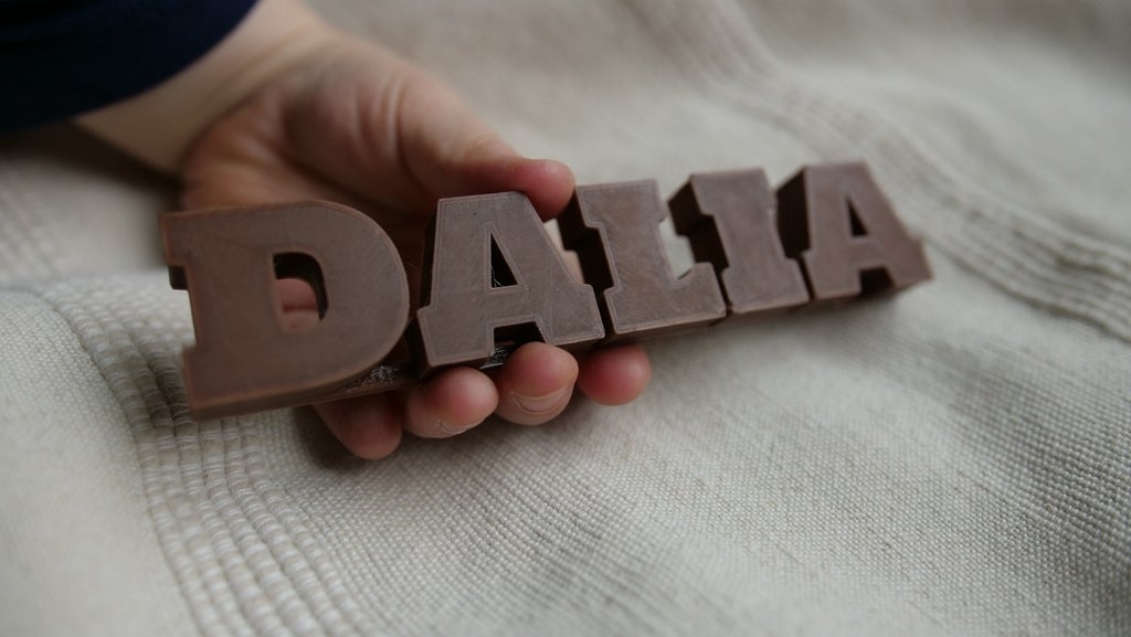 Miniatura 2 do modelo 3D Customizable text box with lid