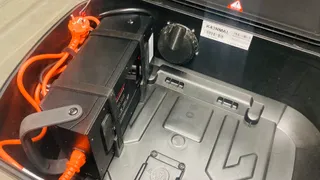 NIU Topcase Charger Mount