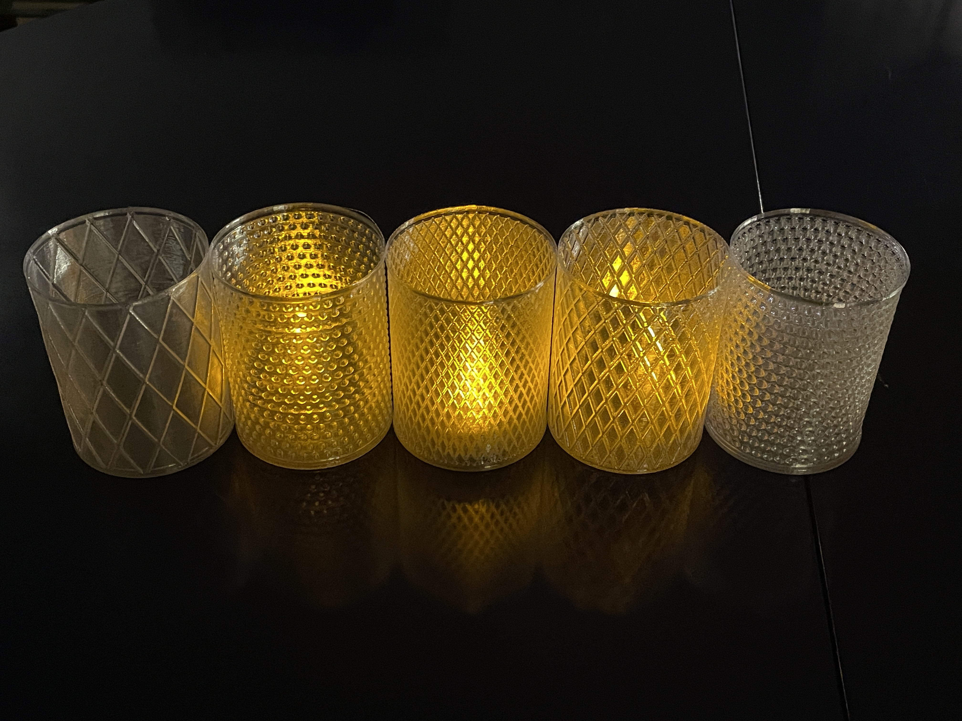 Tea light holder: geometric pattern (11 versions)