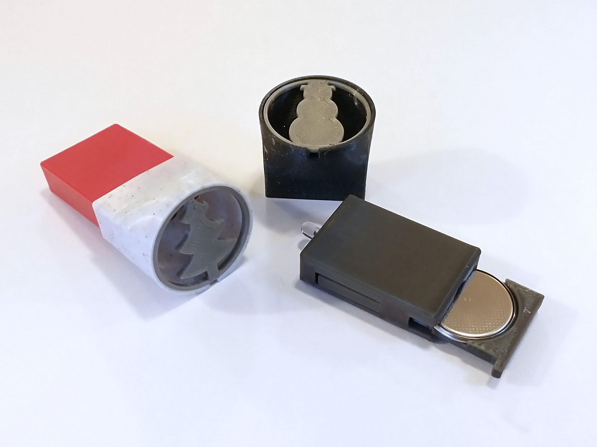 Tiny Flashlight with Customizable Diffuser