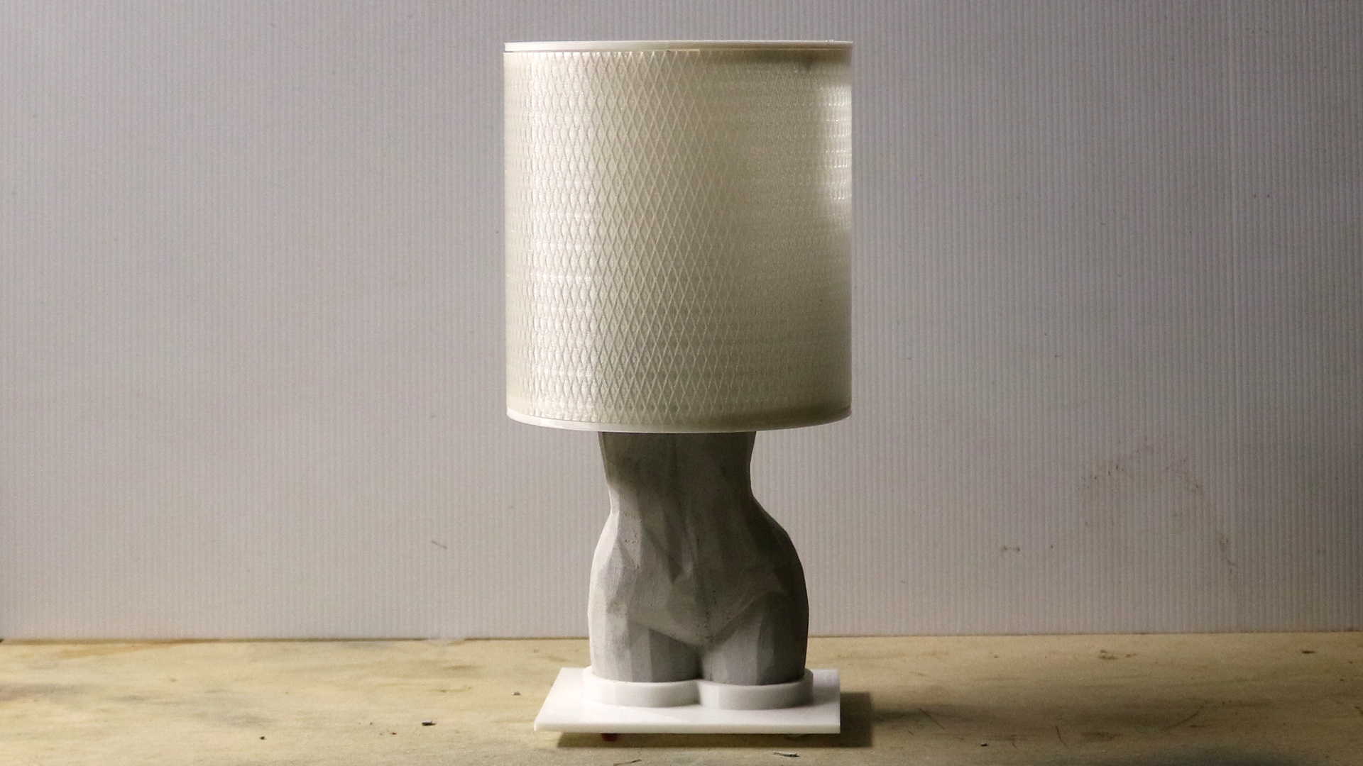 Contemporary lamp with clear PLA diffuser