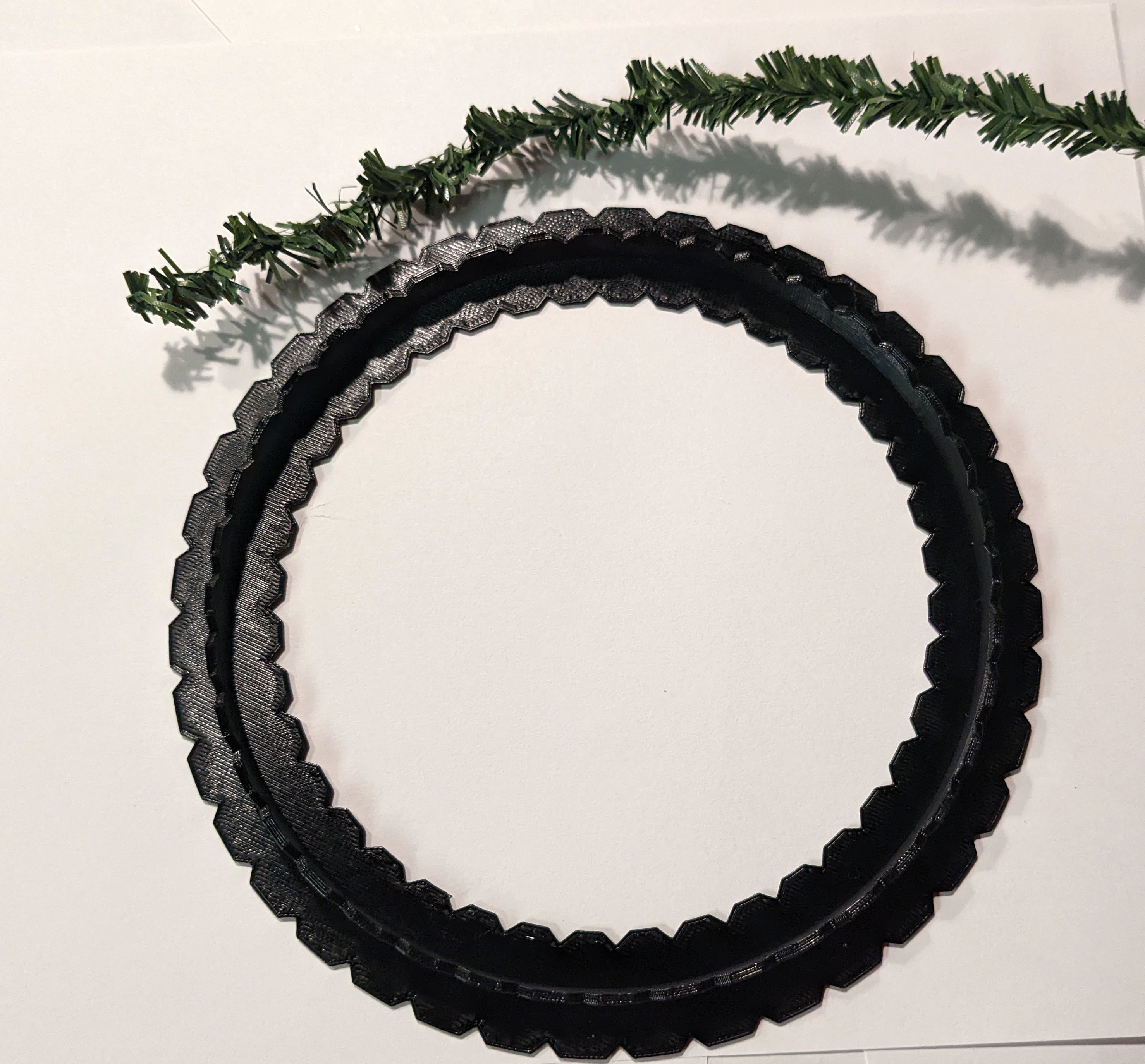 Mini Christmas Wreath 6" by broken003 | Download free STL model ...