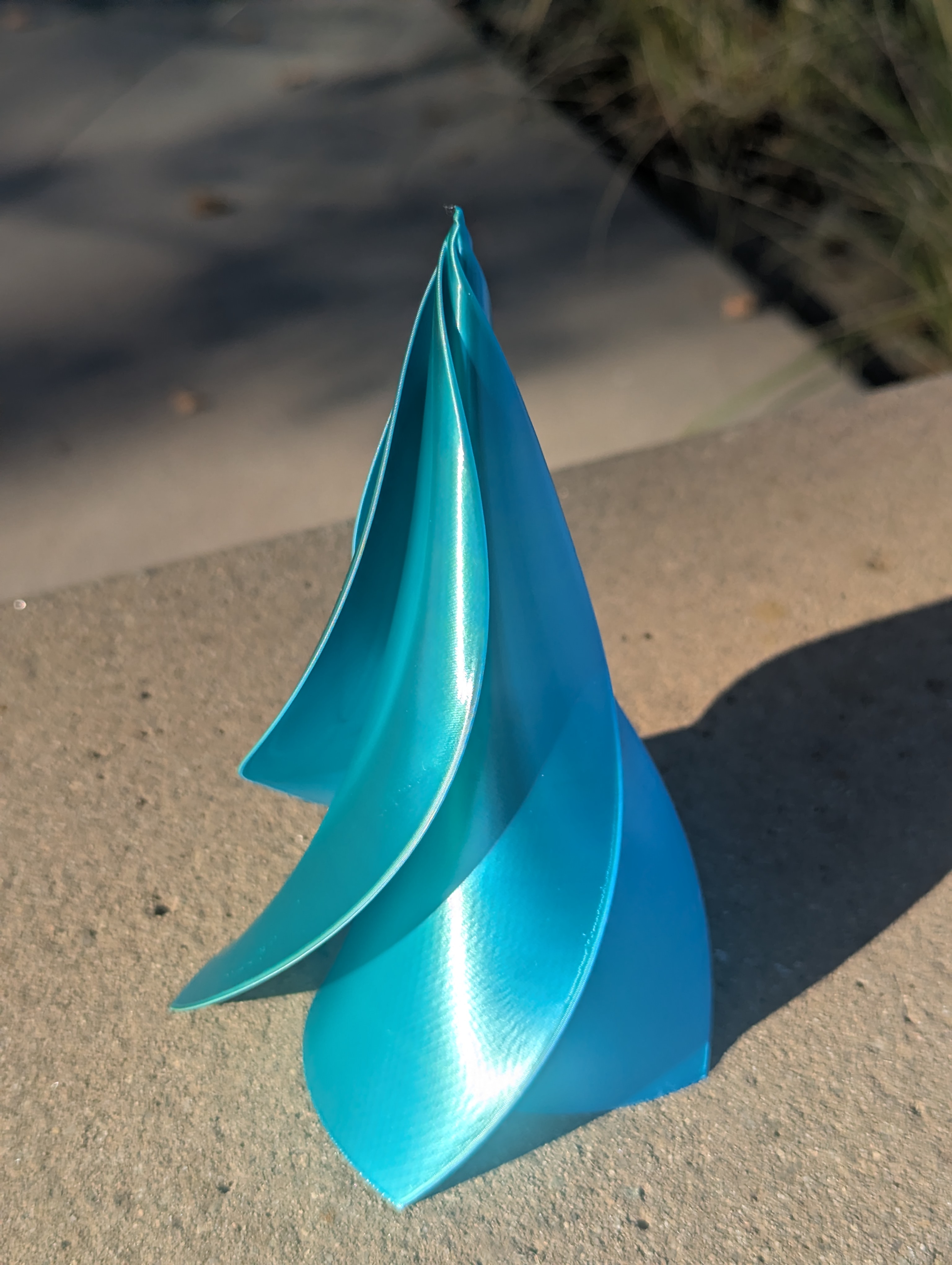 Golden Spiral Christmas Tree (Vase mode)