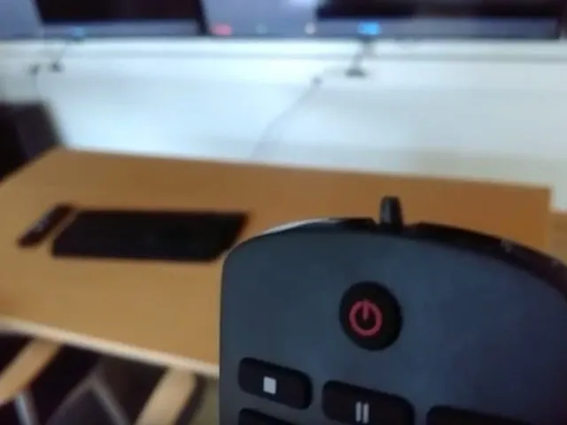 Remote control blinker/scope
