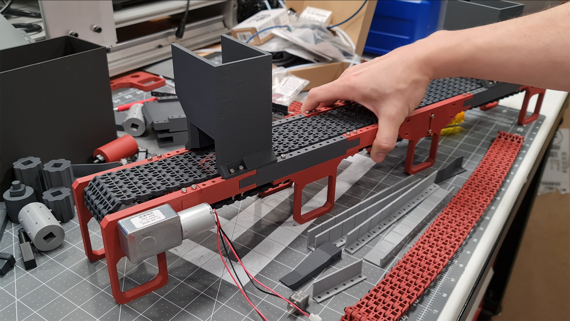 Poop chute conveyor system Part 2