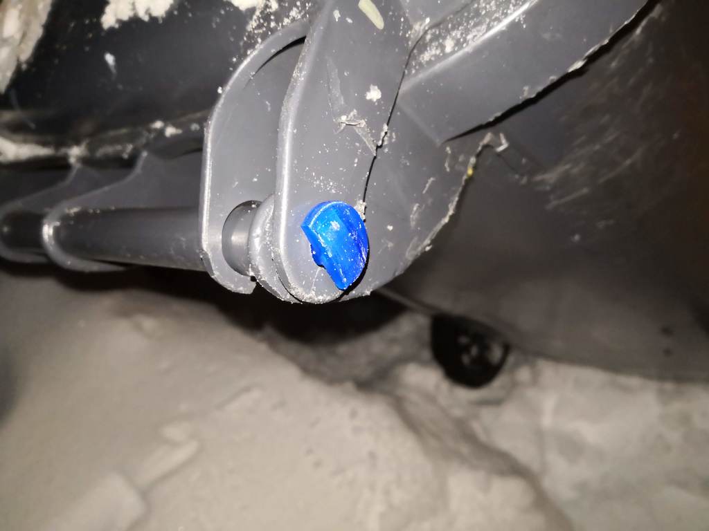 Miniatura 5 do modelo 3D Recycling/Garbage Bin Hinge Pin