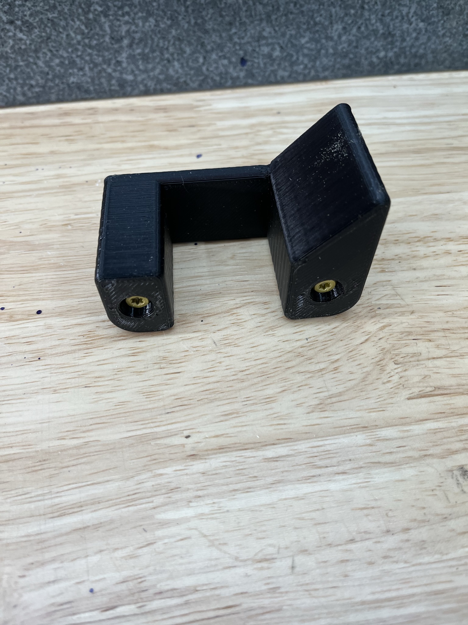 Bessey Strap Clamp Wall Mount by greecher Download free STL model