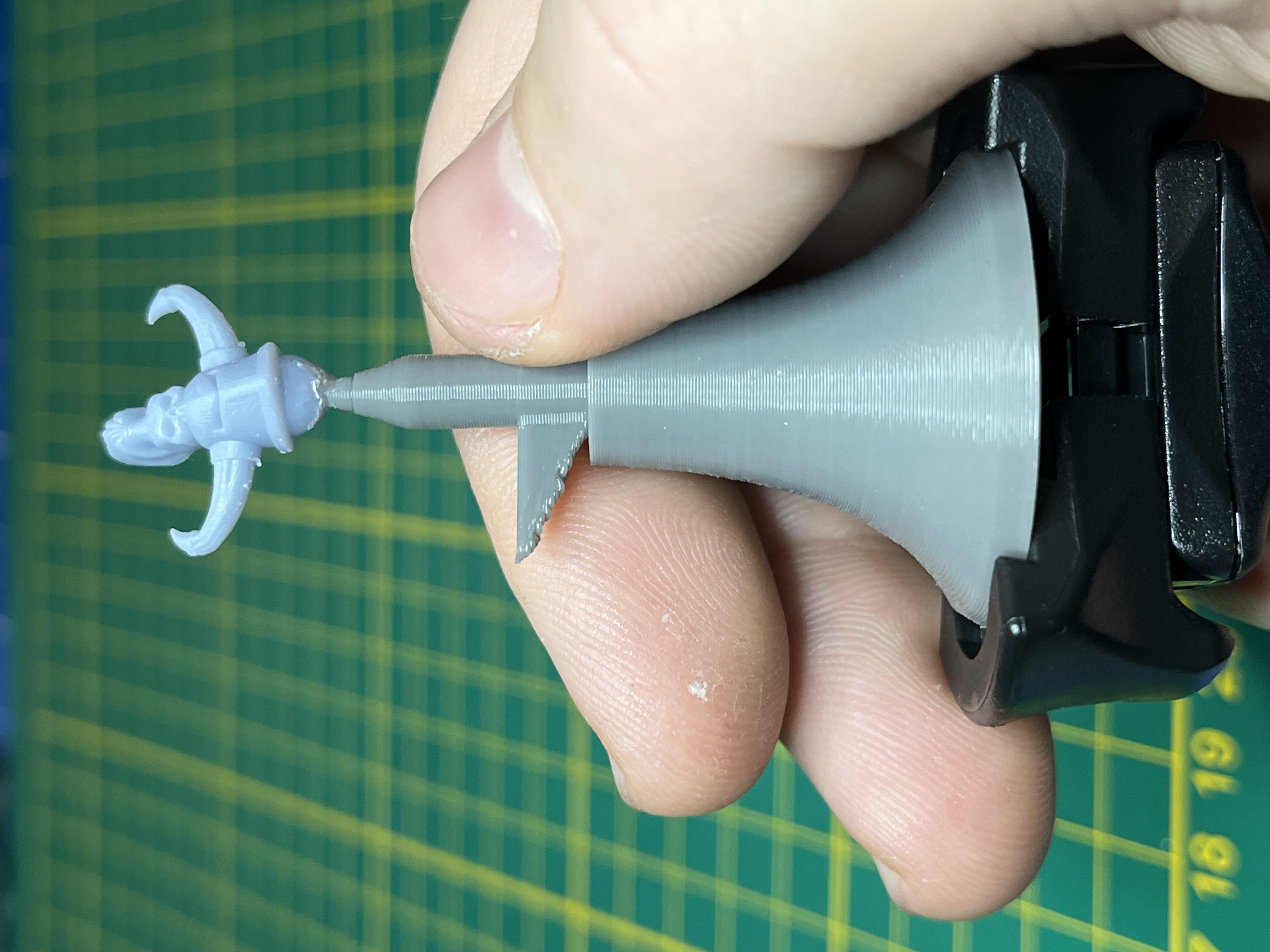 Painting Holder for Miniature Bits