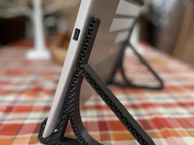 Laptop Stand / Vertical / Stiletto Stand