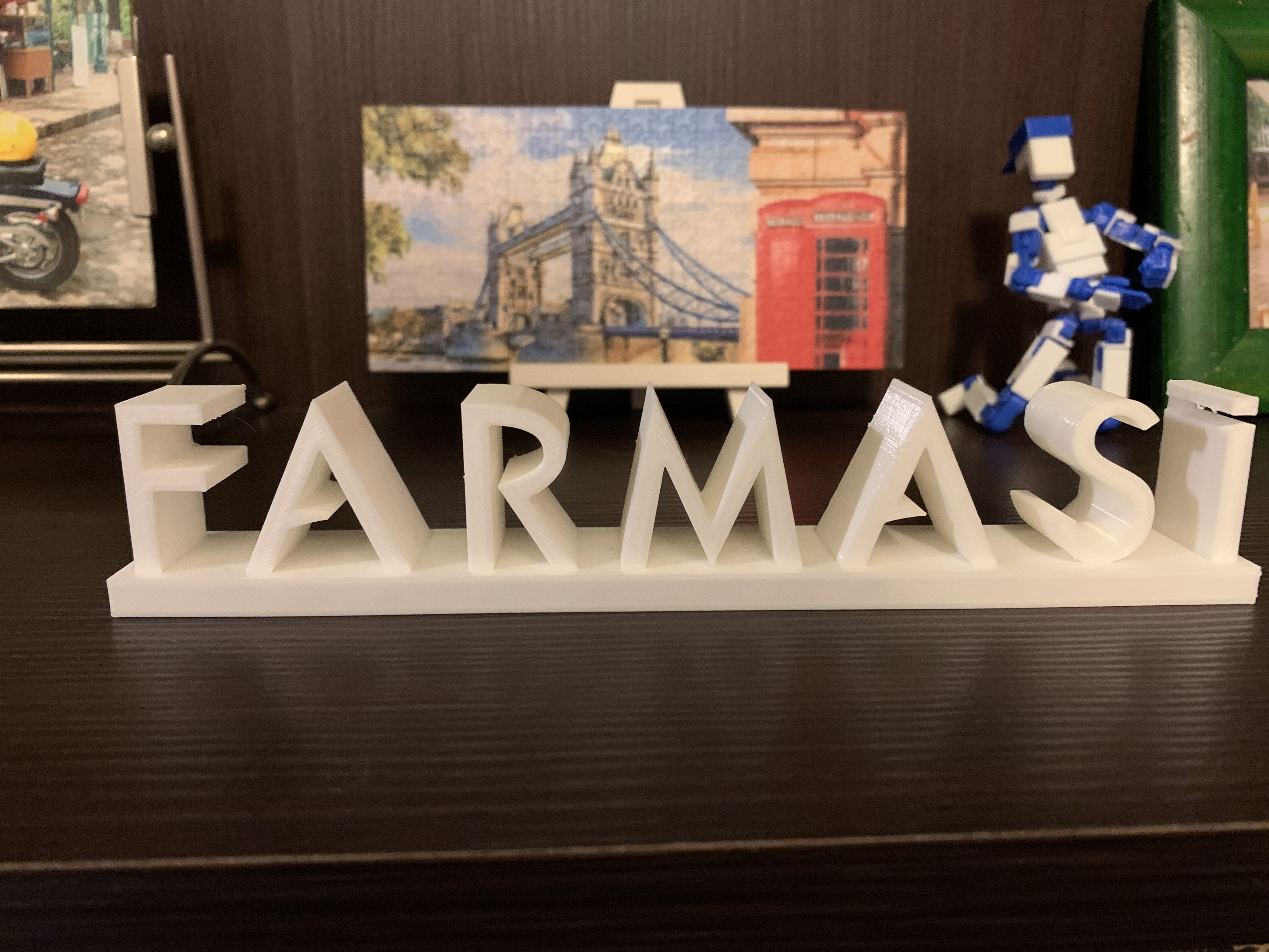 Farmasi sign
