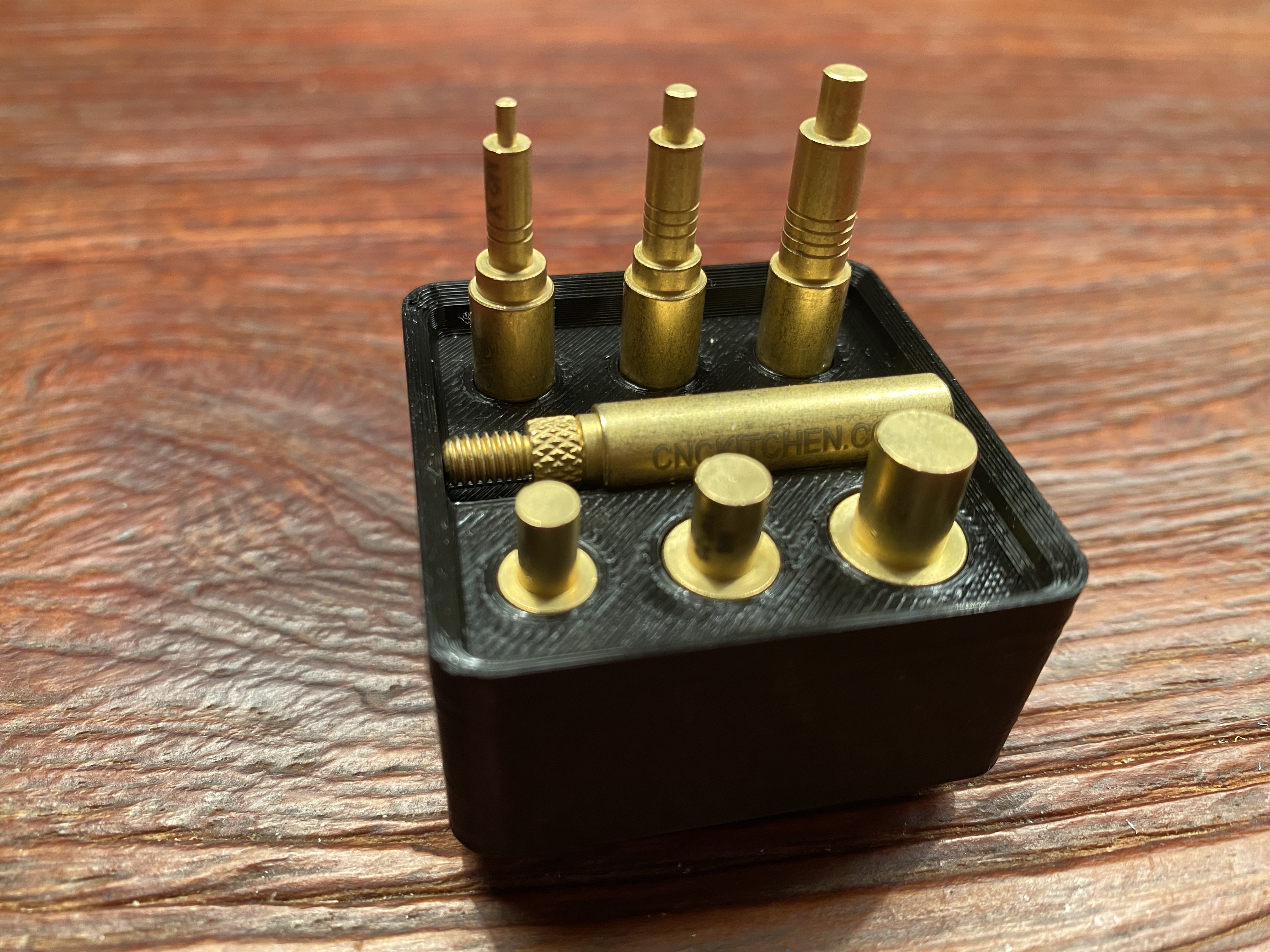 Gridfinity holder for CNCKitchen Threaded Insert Tip