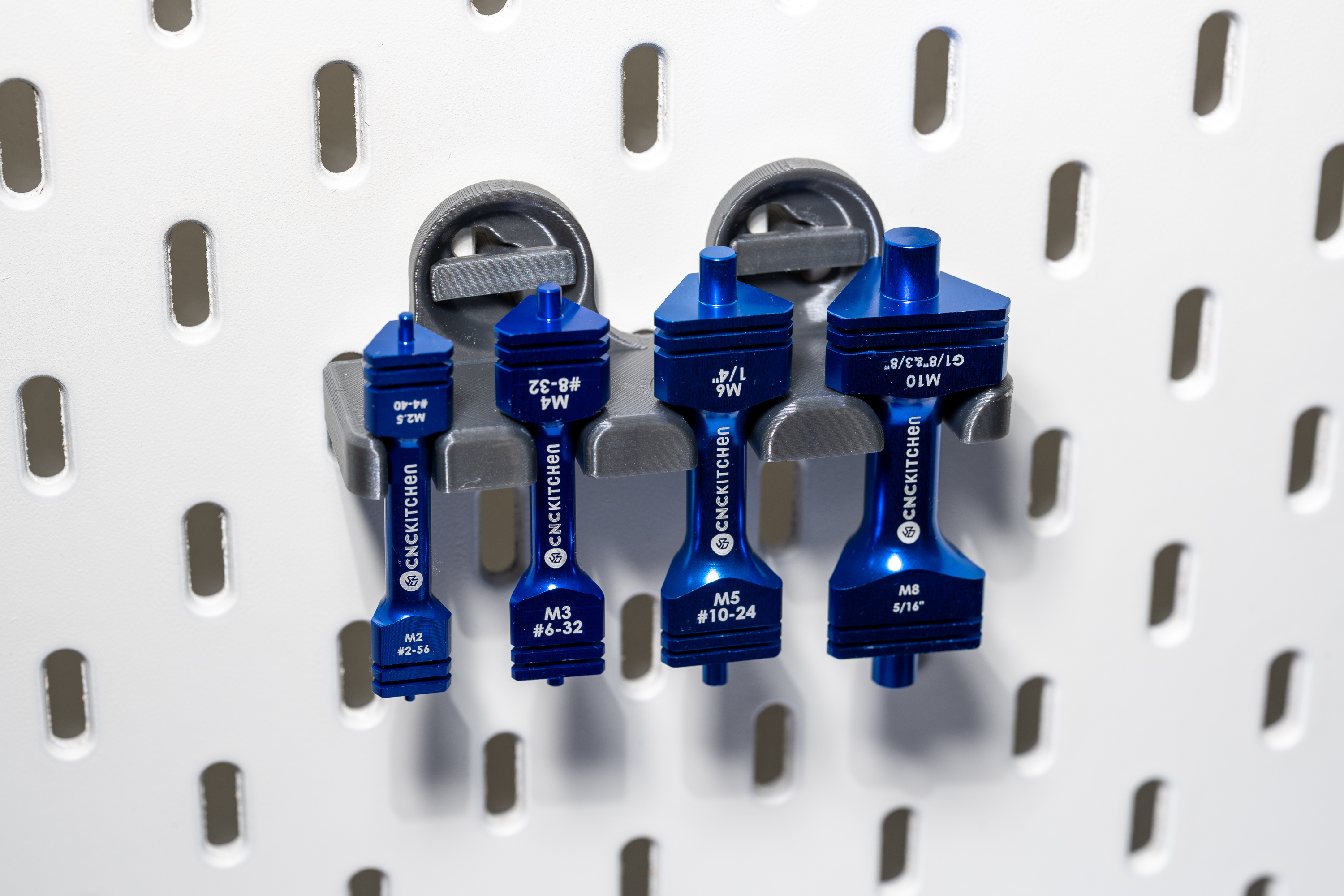 Skadis T-Clip Insert Straightener Holder