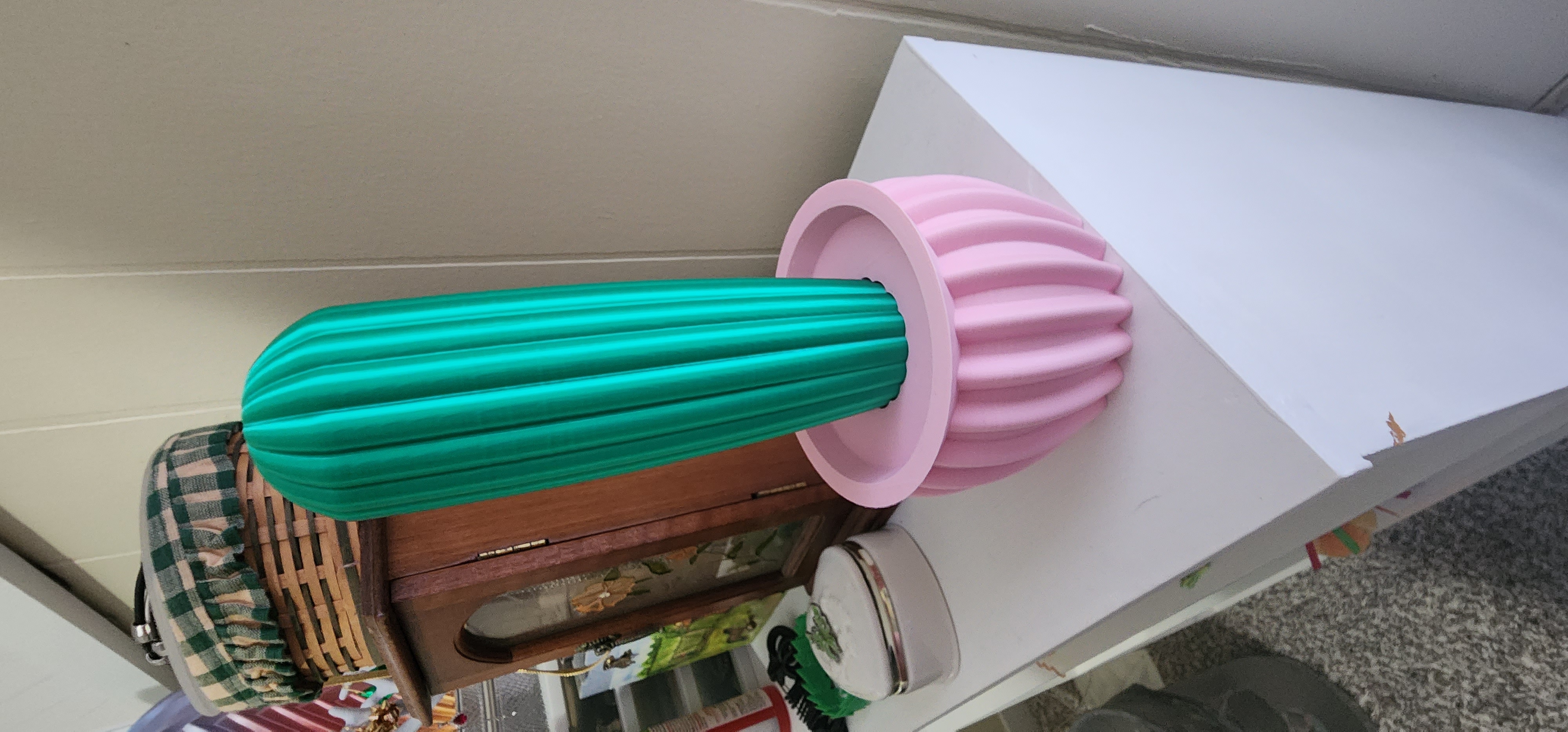 Cactus scrunchie holder