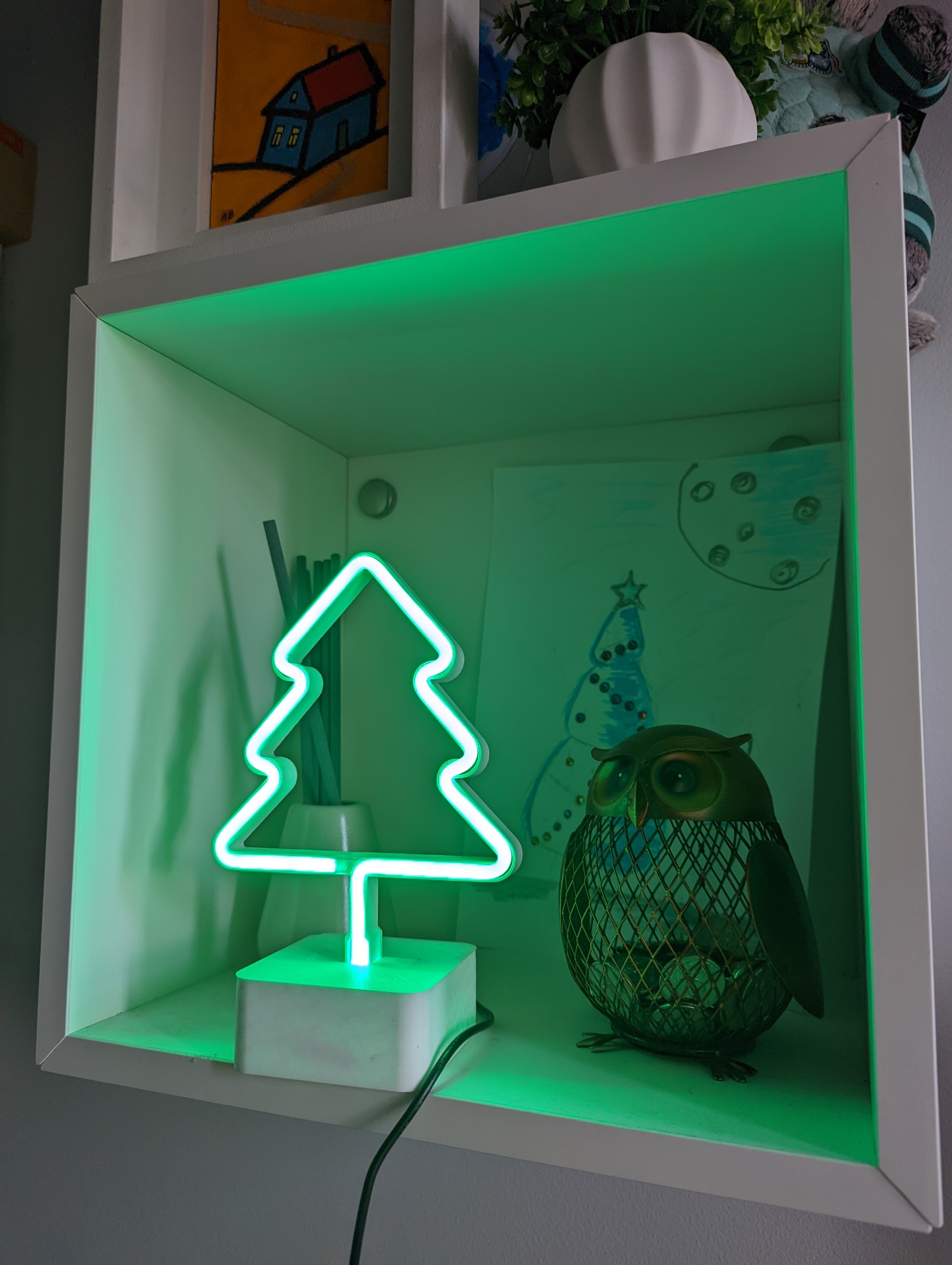 Swappable neon sign