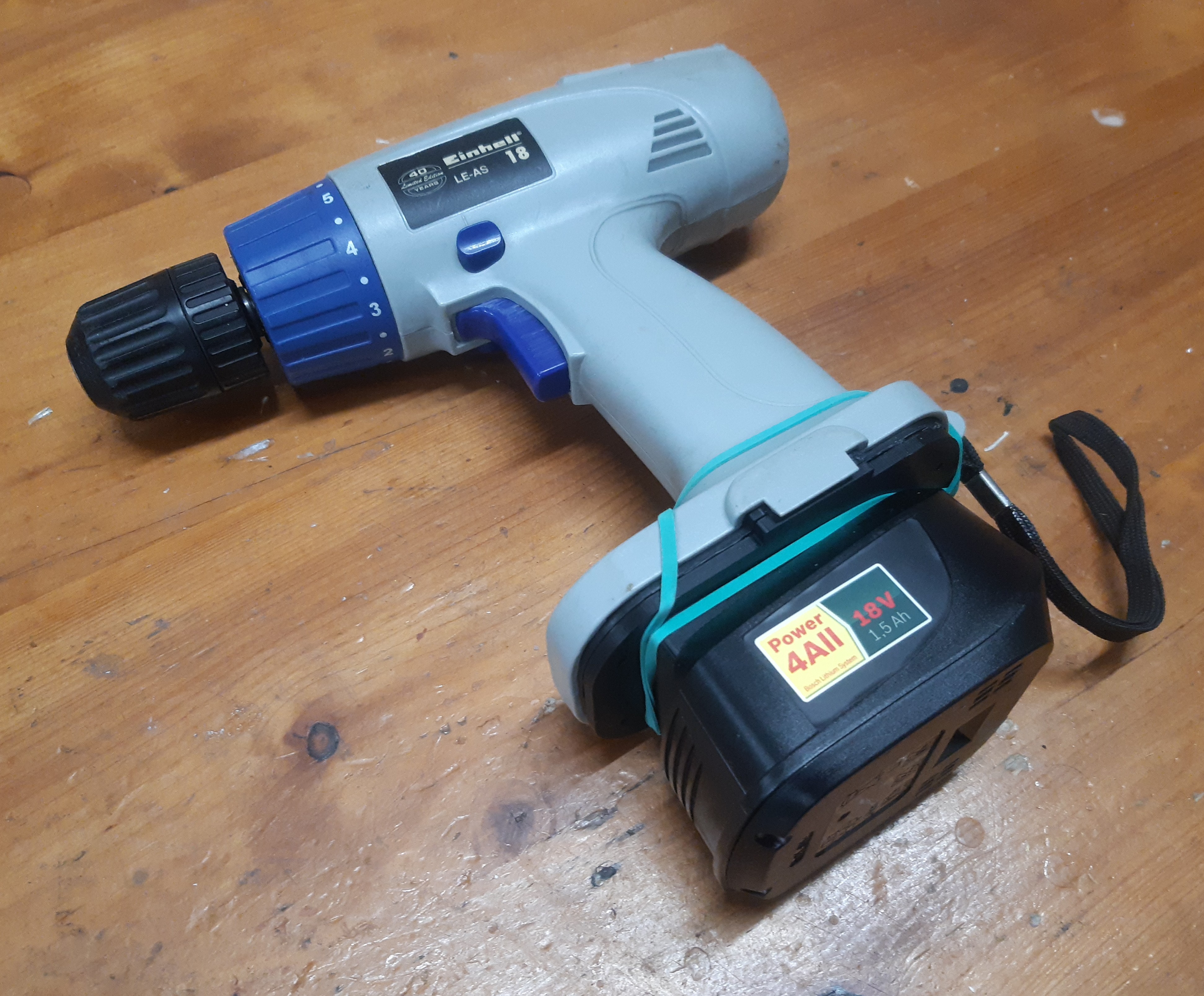 Adapter: Bosch Power4All batteries to Einhell 18-V drill by Joerg_H, Download free STL model